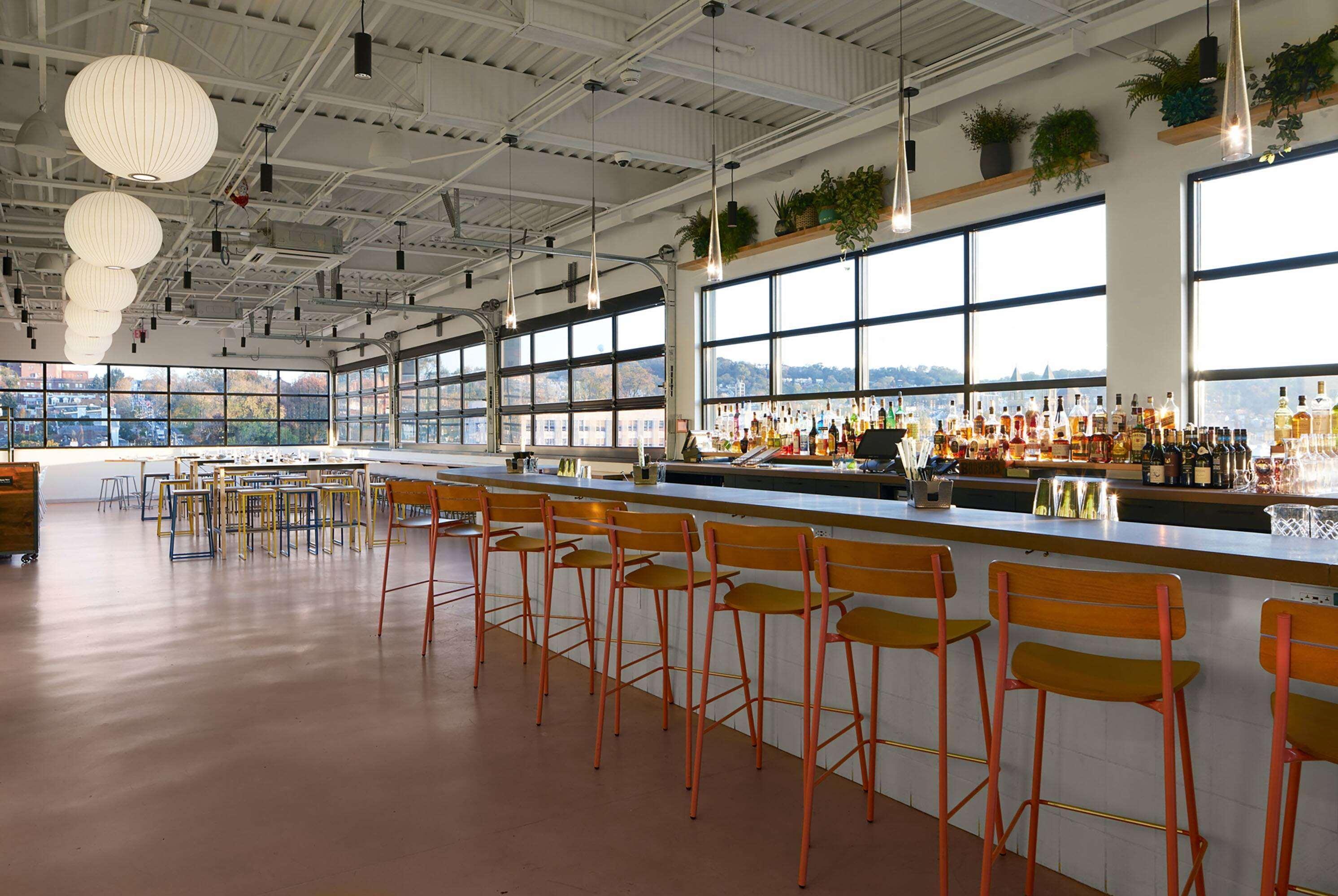 Bar/Salón TRYP by Wyndham Pittsburgh/Lawrenceville