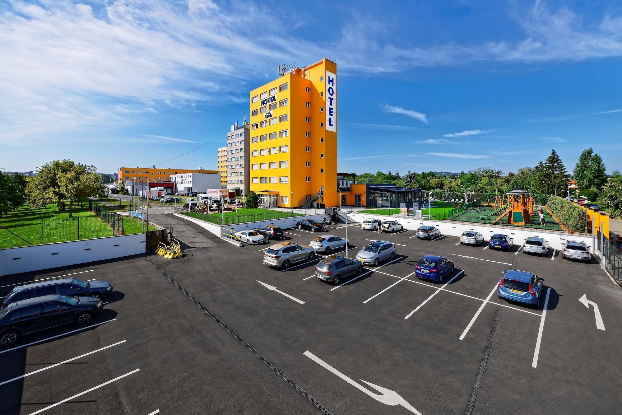 Vista Exterior Hotel Aura Design & Garden Pool