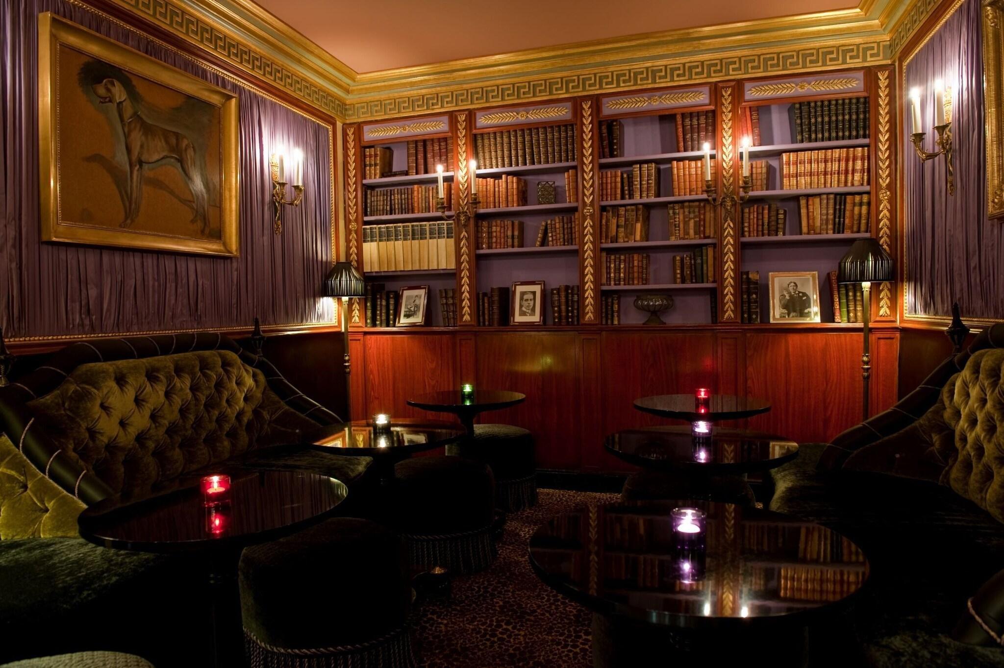 Bar/Salón L'Hotel