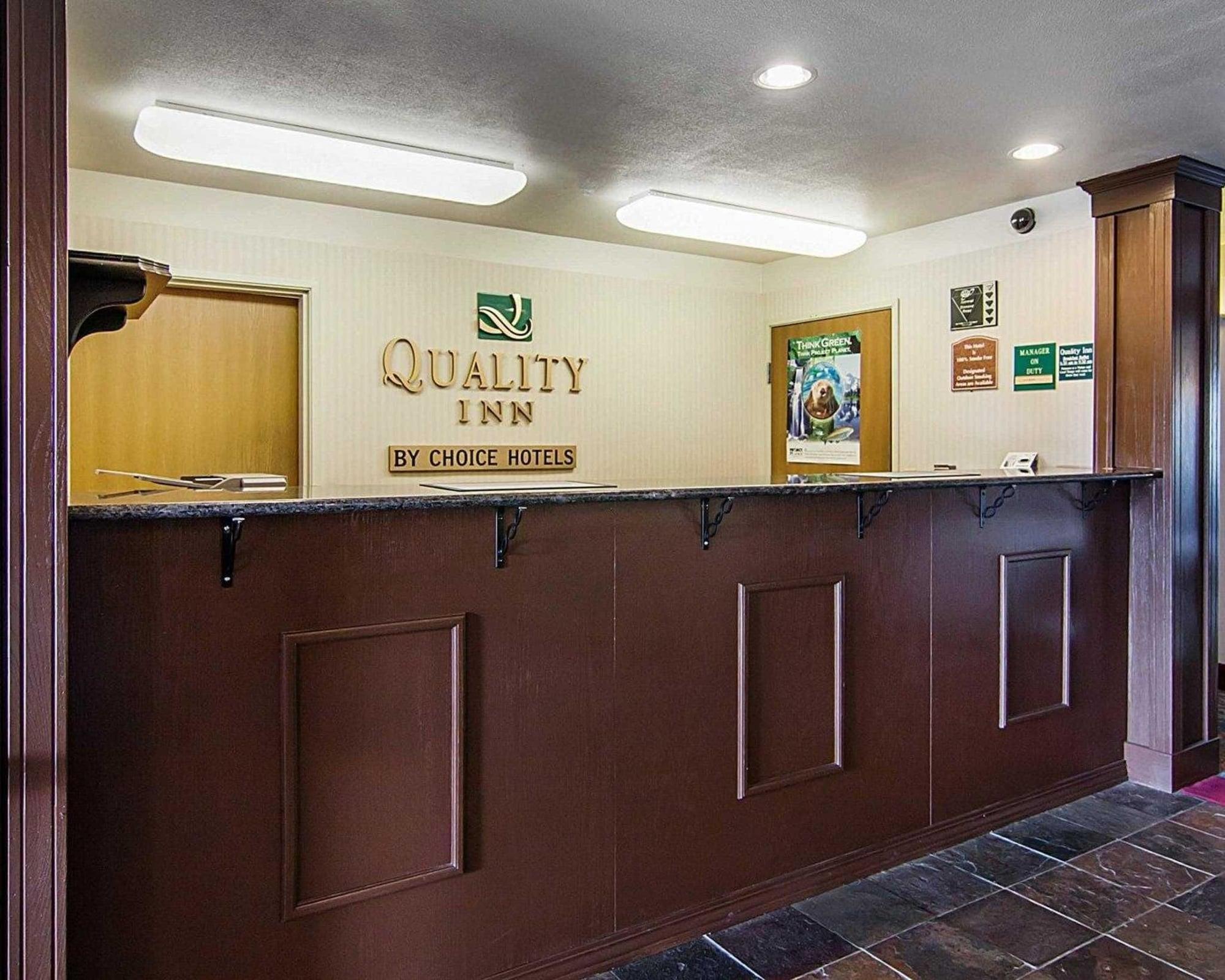 Vista Lobby Quality Inn