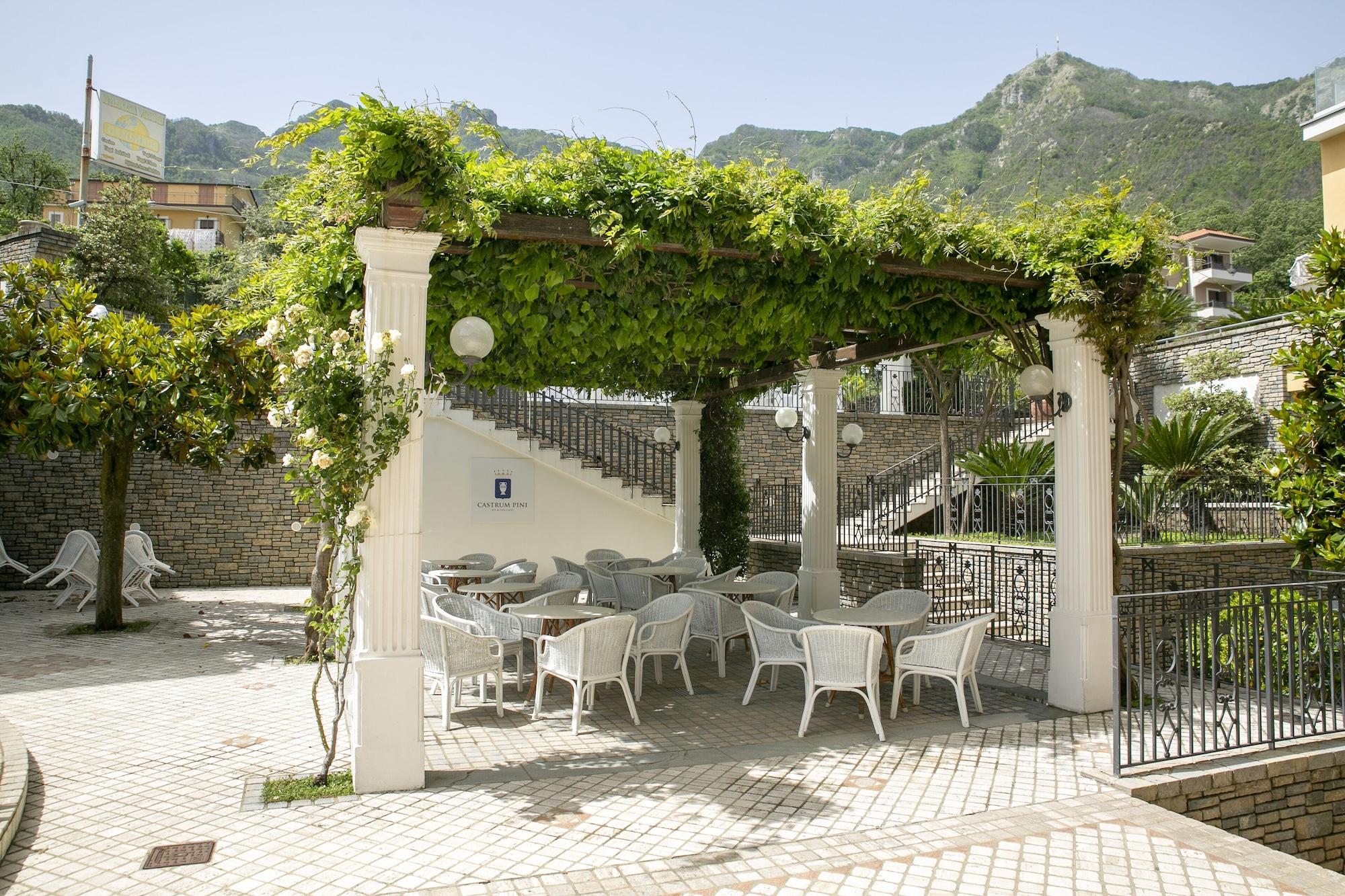 Vista Exterior Resort Sant'Angelo & Spa