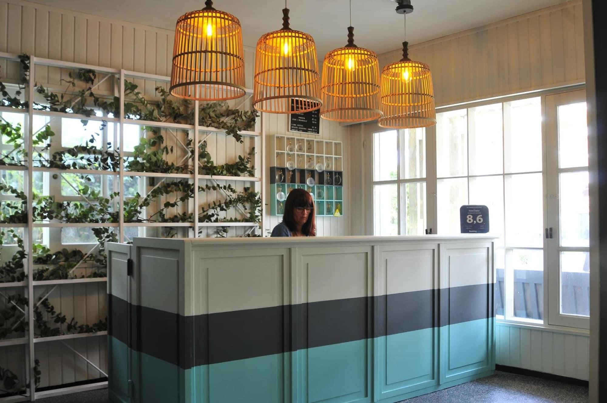 Vista Lobby Hotel Dollar