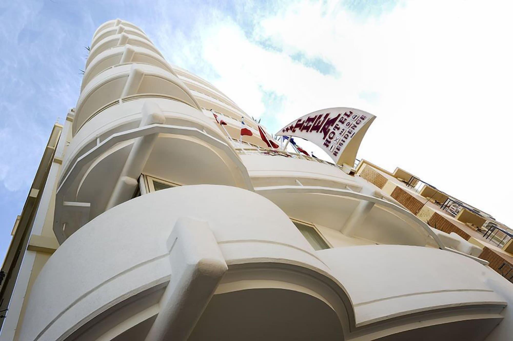 Varios Hotel Thea