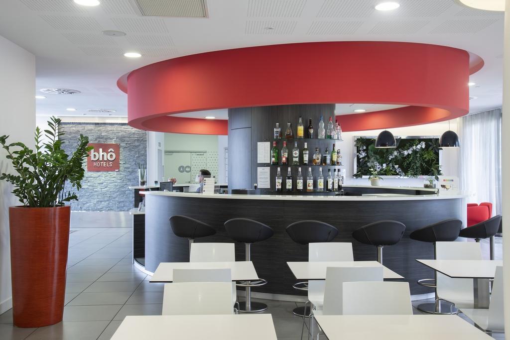 Bar/Salón Akena Nantes Atlantis