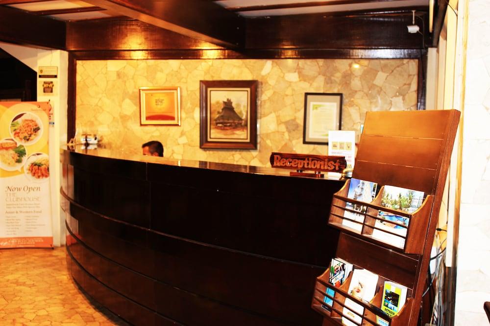 Vista Lobby Jambuluwuk Convention Hall & Resort Puncak