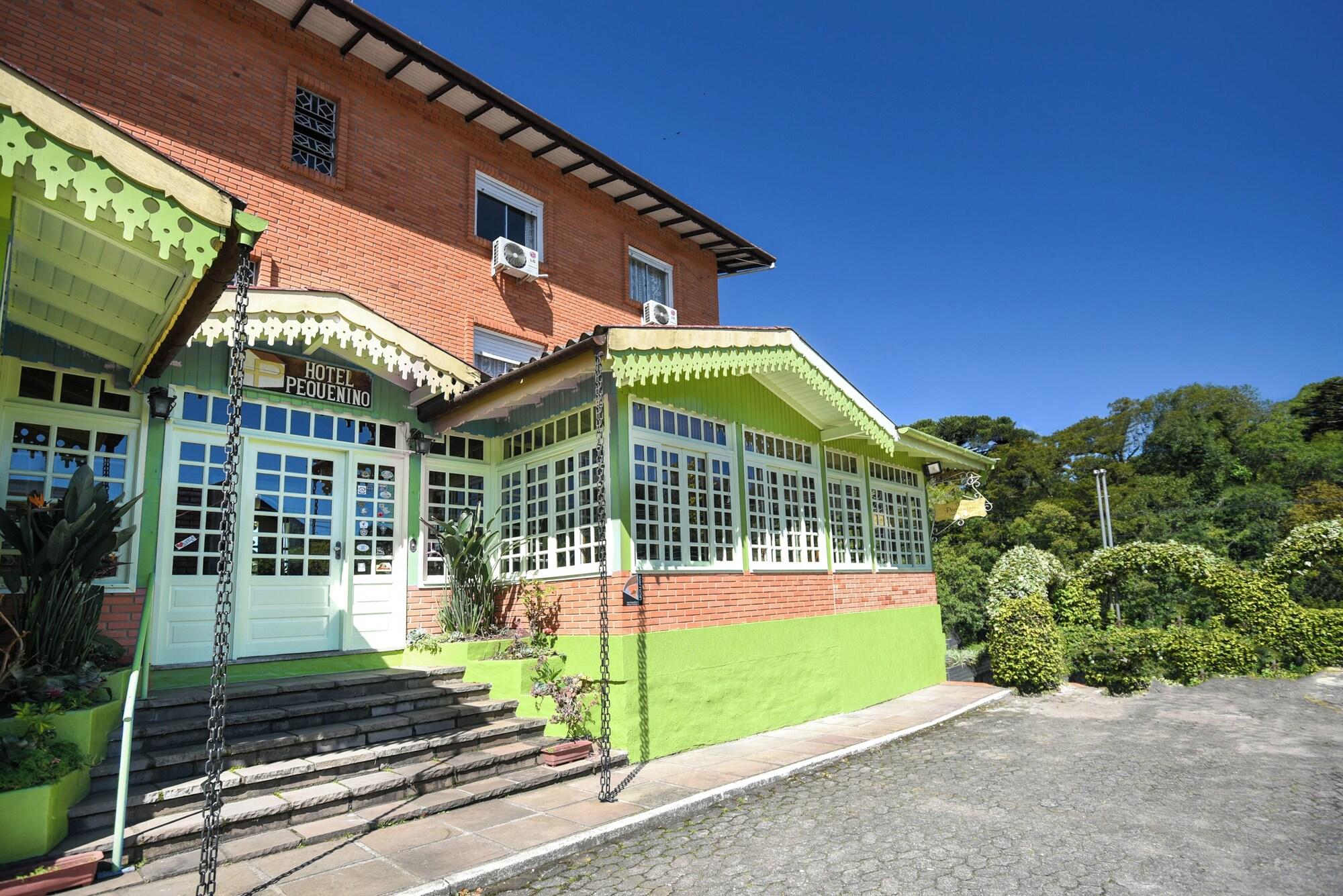 Varios Hotel Pequenino