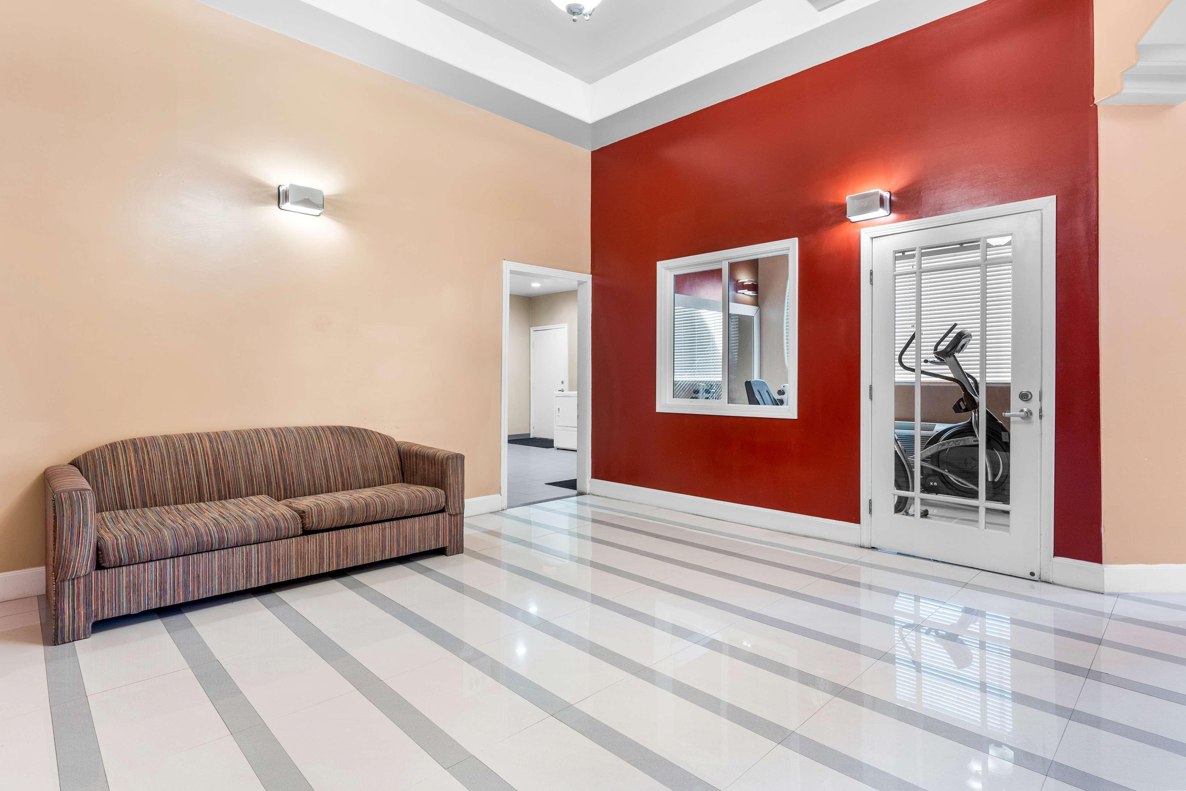 Vista Lobby Best Western Plus Yosemite Way Station Motel