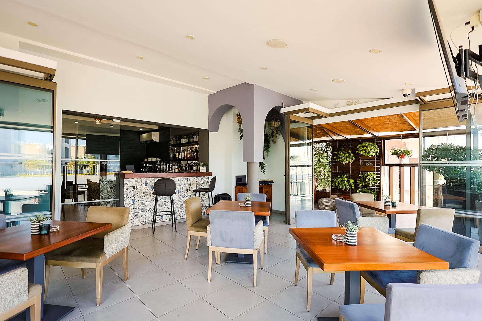 Bar/Salón Mikes Kanarium Hotel