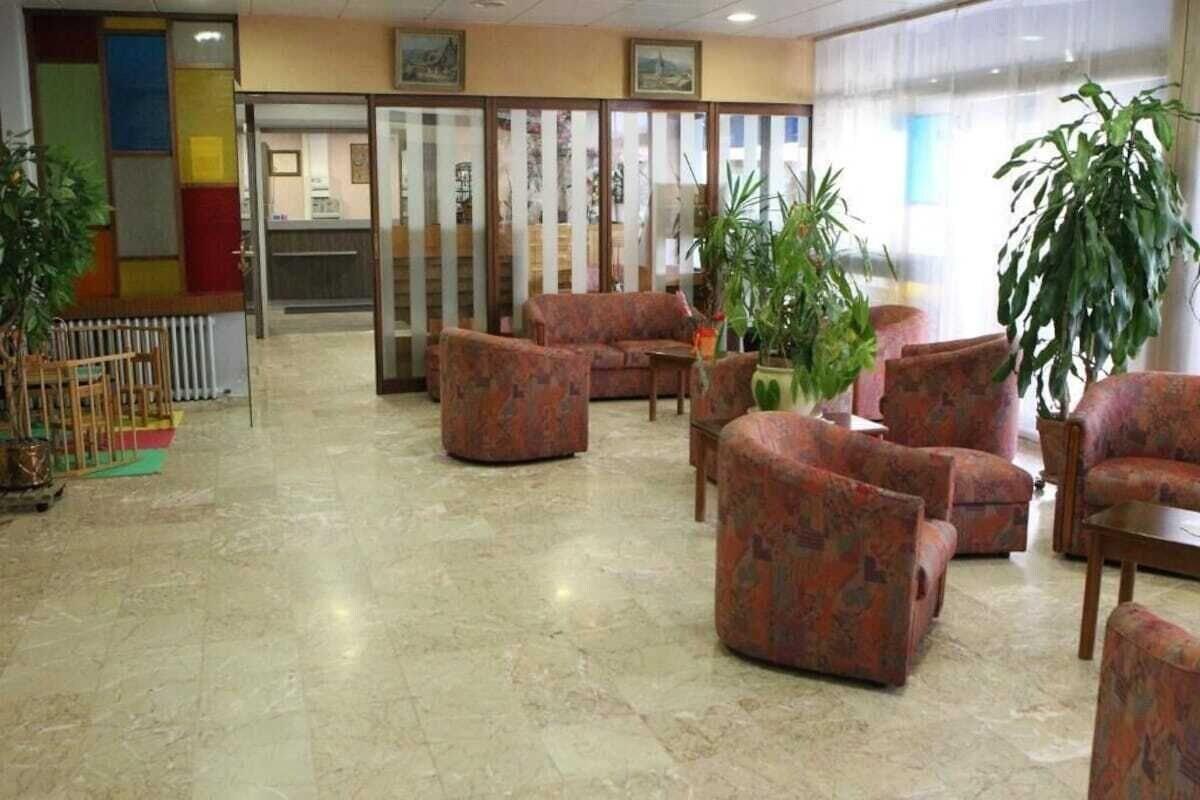 Vista Lobby Les Portes du Cantal