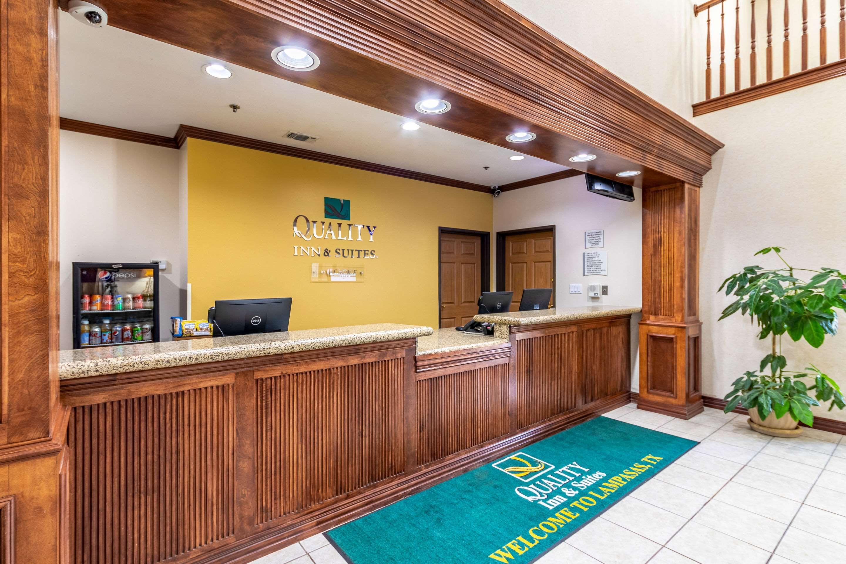 Vista Lobby Quality Inn & Suites Coppera Cove