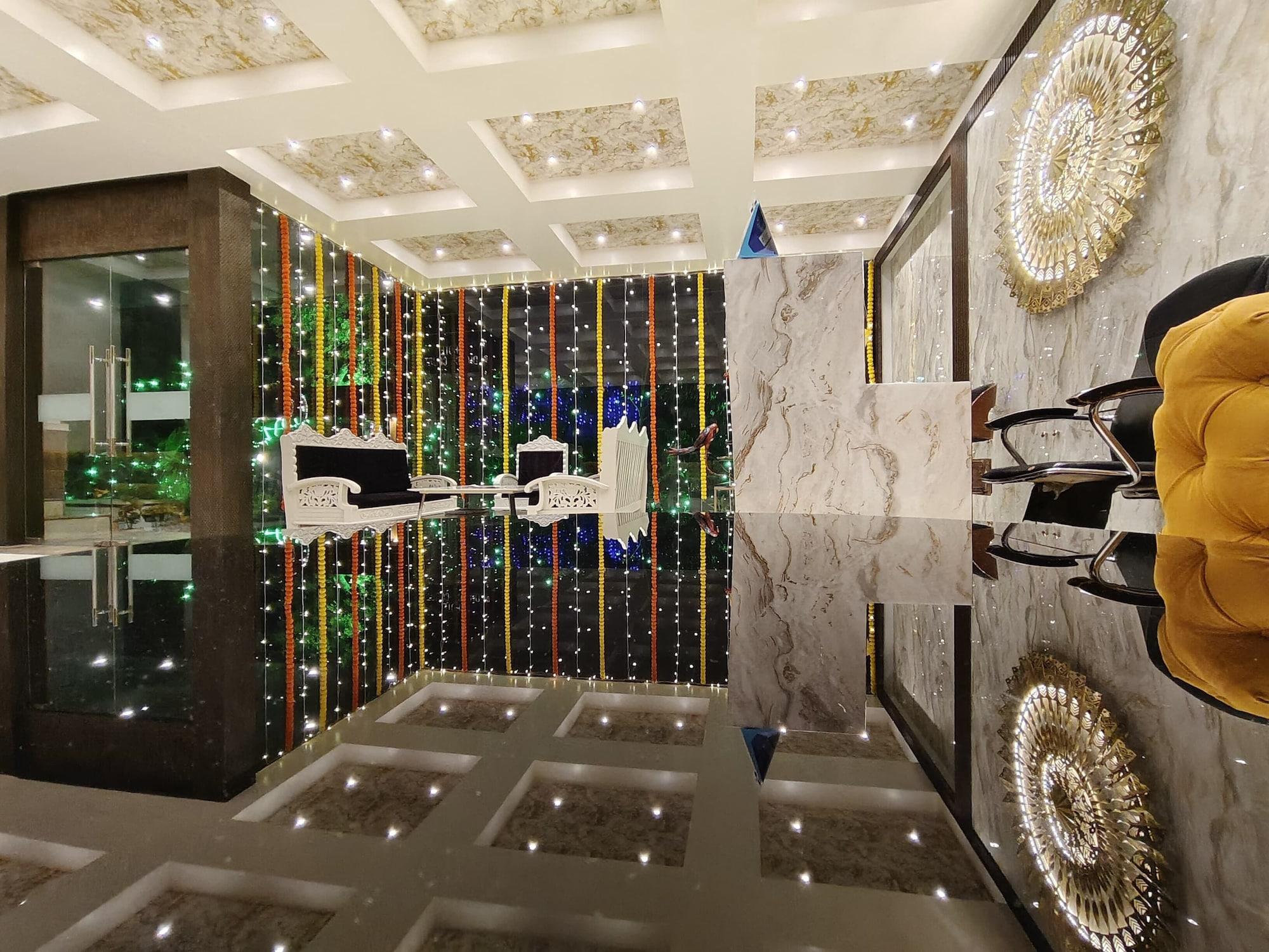 Vista Lobby RADIANCE COURTYARD