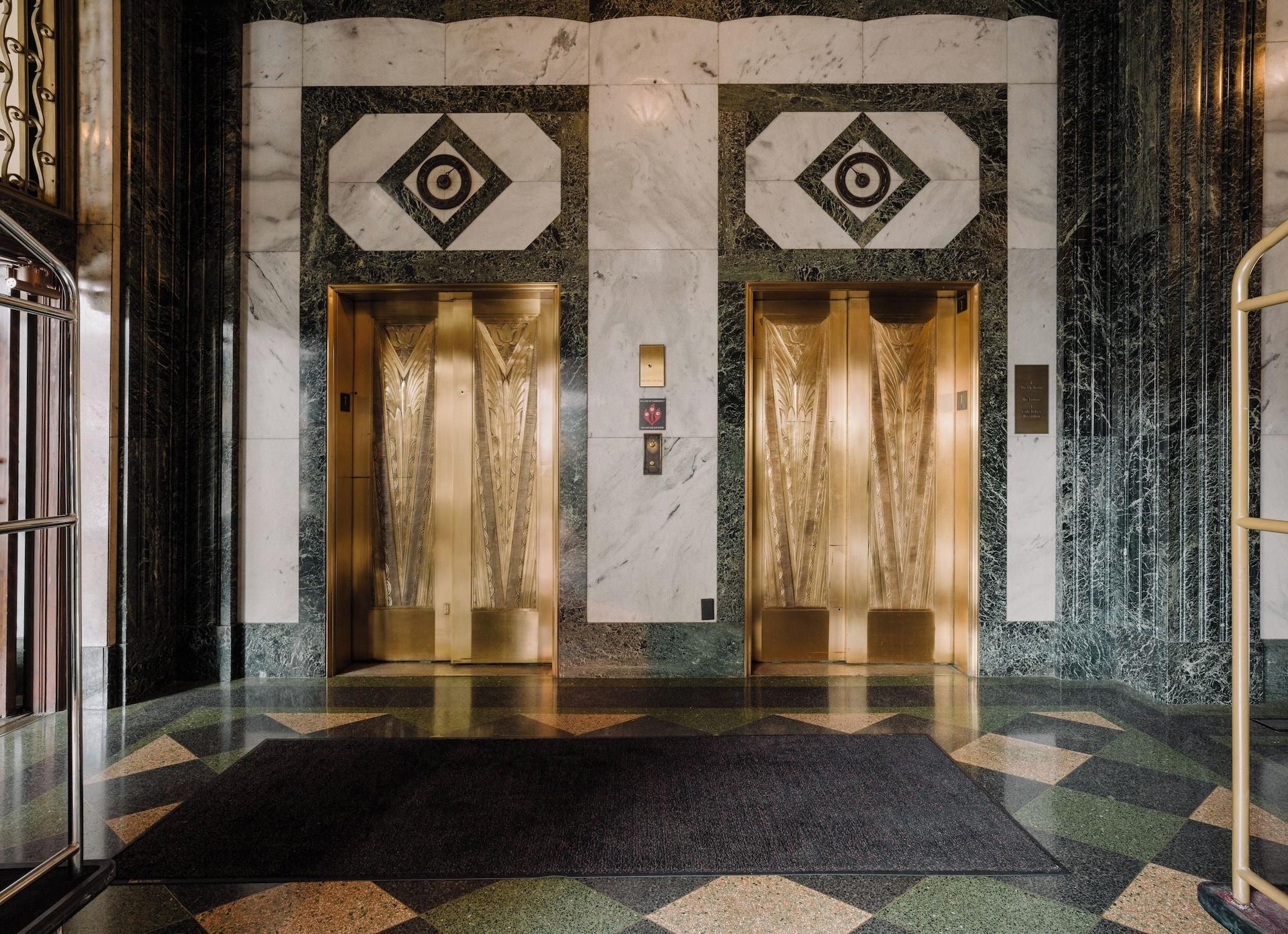 Vista Lobby The Robey, Chicago, a Member of Design Hotels