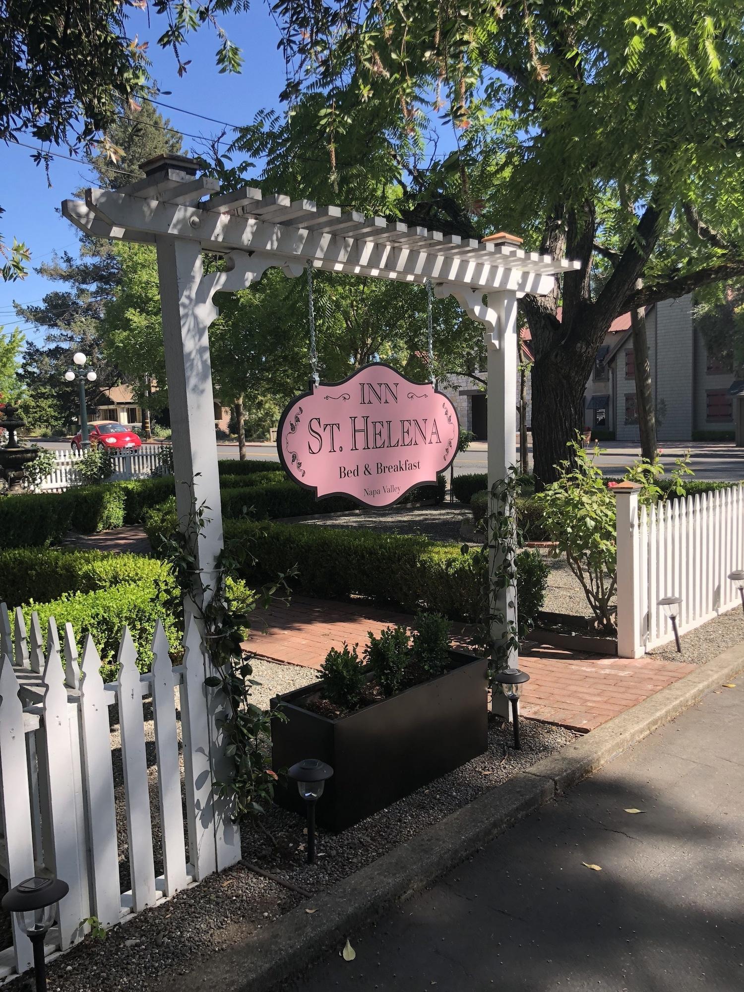 Vista Exterior Inn St Helena