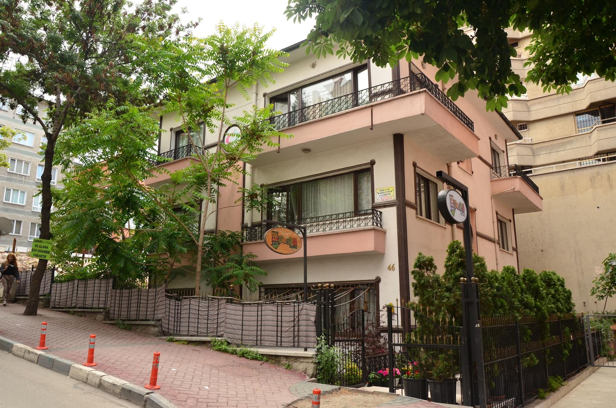 Vista Exterior Deeps Hostel
