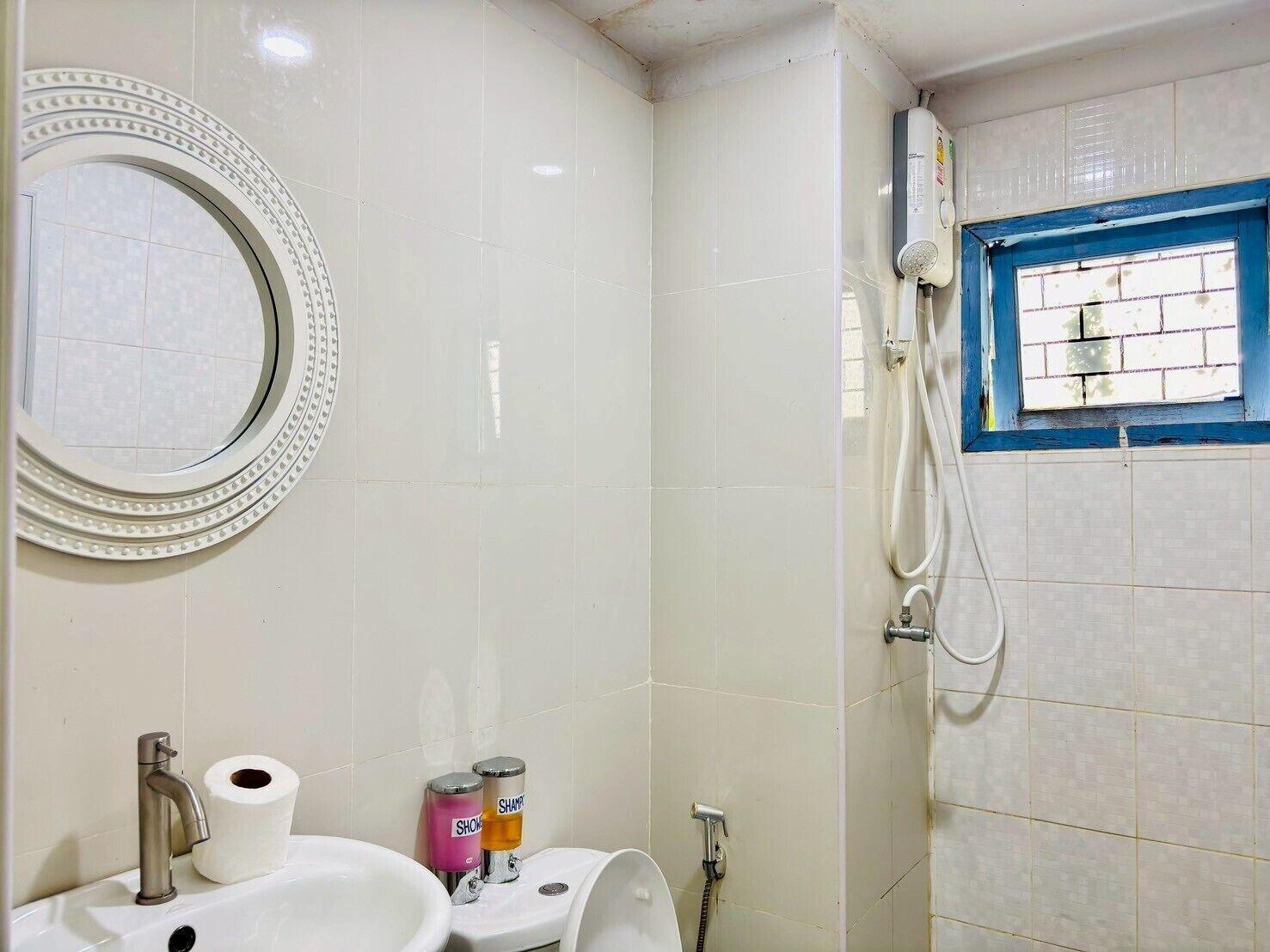Equipamiento de Habitación BKK Rama3 Guest House