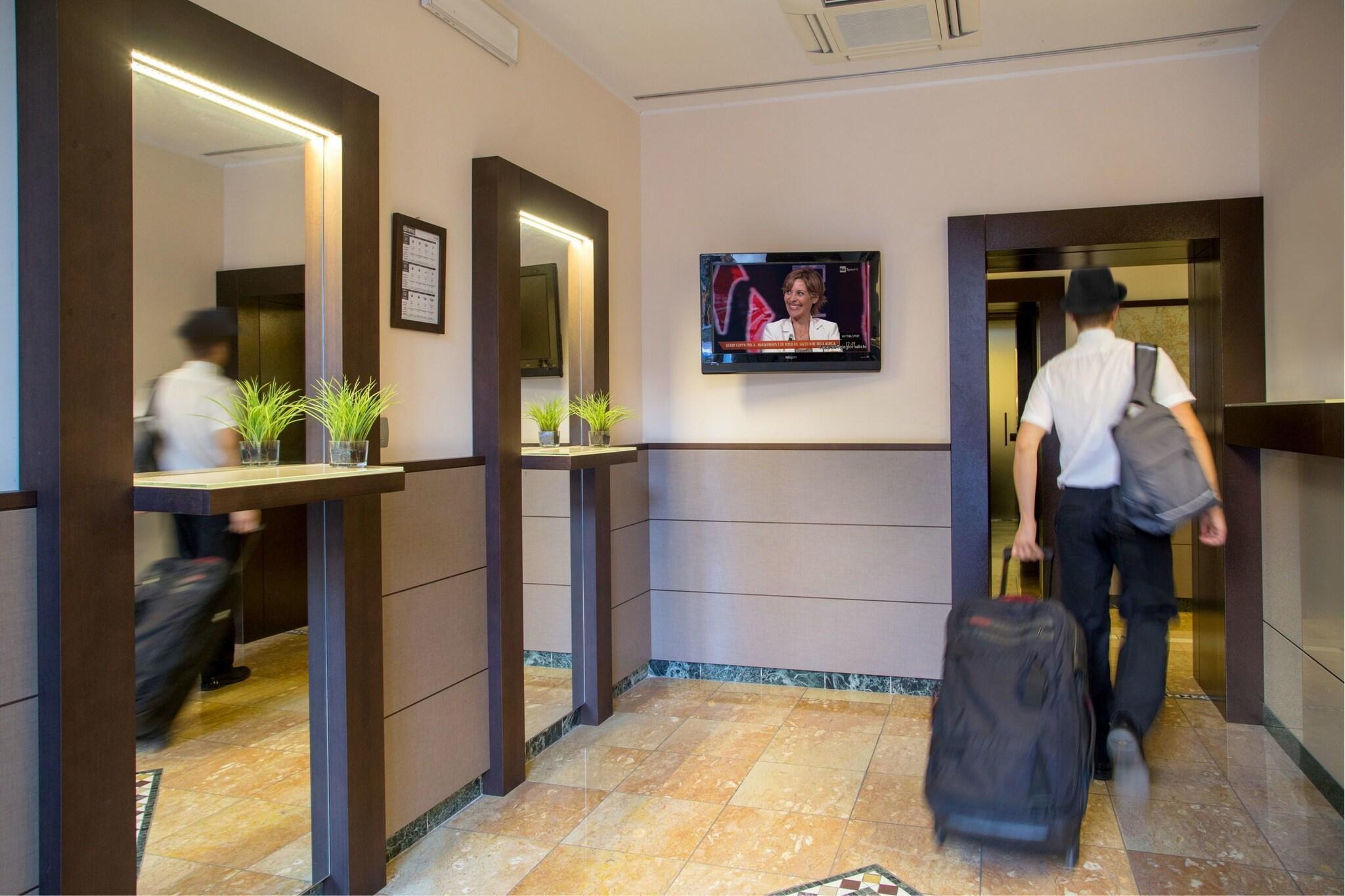 Vista Lobby Hotel dei Mille