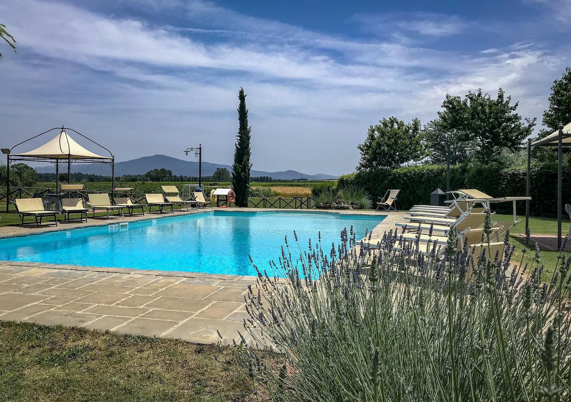 Vista Piscina Agriturismo La Colmata