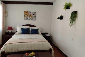 Alquiler Vacacional - Centrally located studio in Cochabamba, close to mall, parks, movie theaters, museums and more