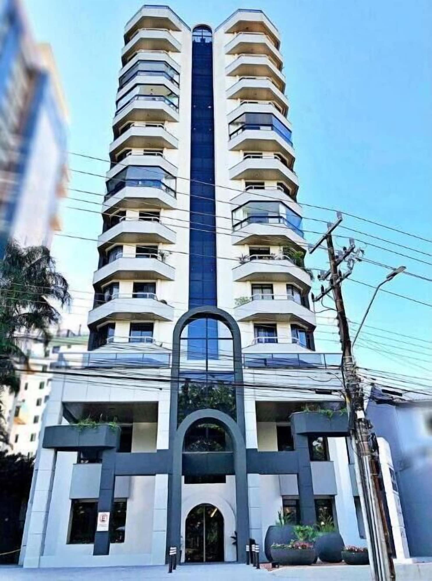 Vista Exterior Flat completo no Centro de Floripa