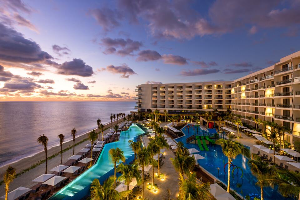 Vista Exterior Hilton Cancun, an All-Inclusive Resort