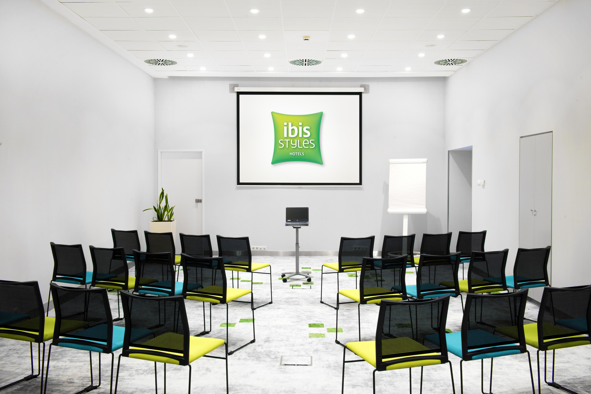 Sala de Reuniones Ibis Styles Budapest Center