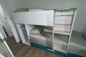 Alojamiento - Bright 2 bed maisonette flat in Romford