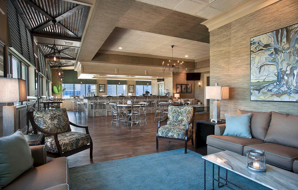 Vista Lobby Coral Beach Resort Hotel & Suites