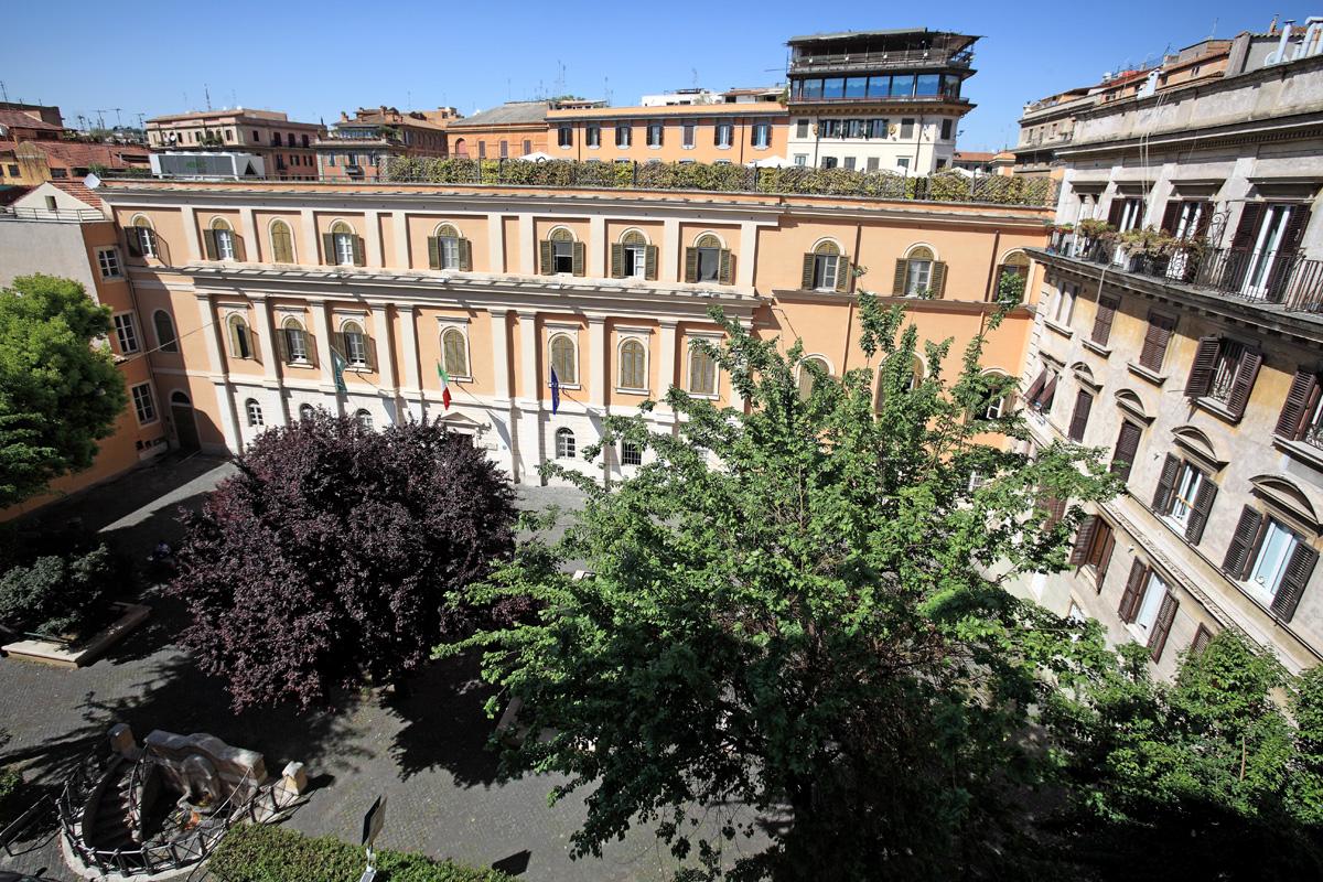 Vista Exterior Trianon Borgo Pio