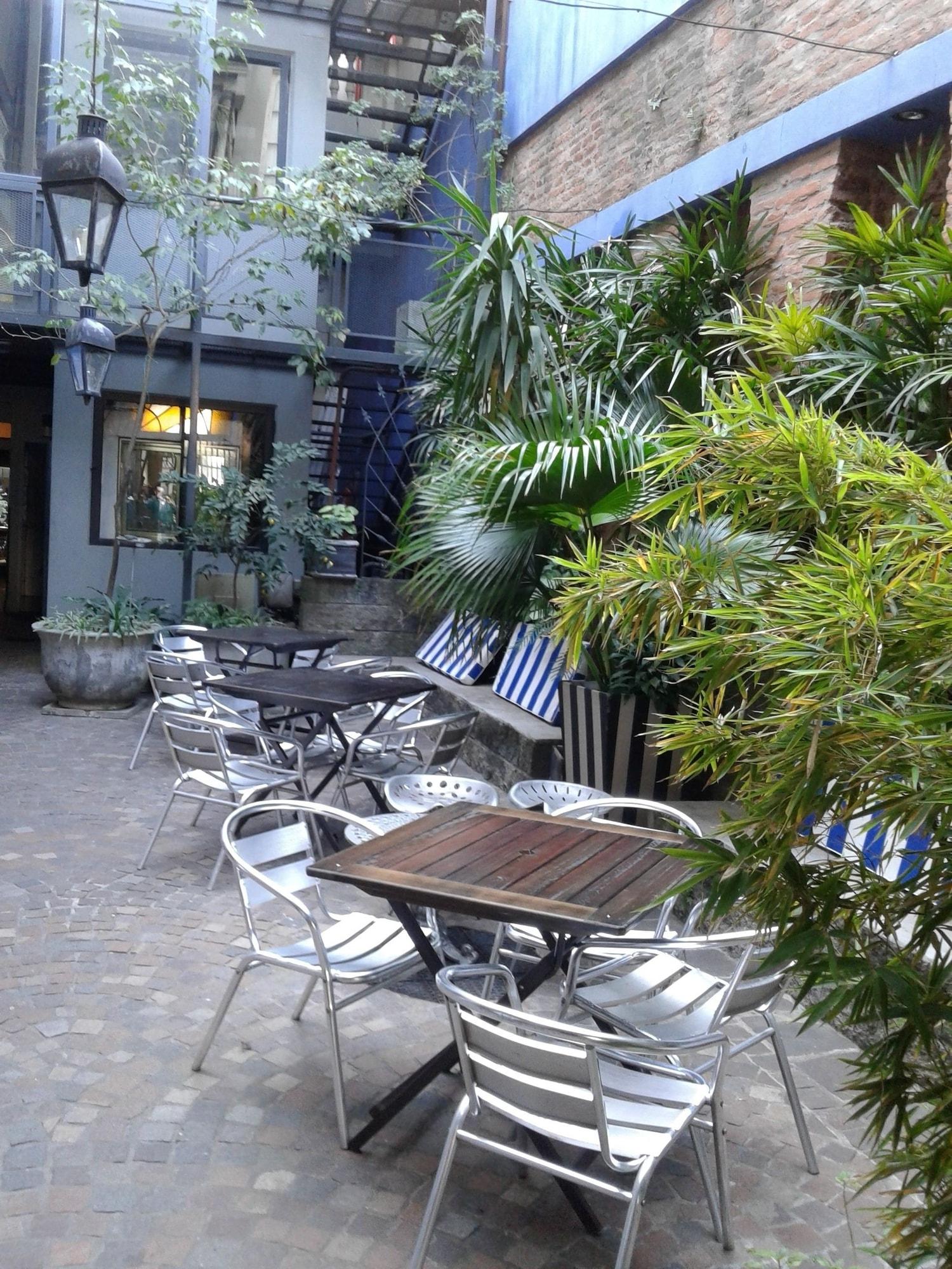 Restaurant La Rozada Suites
