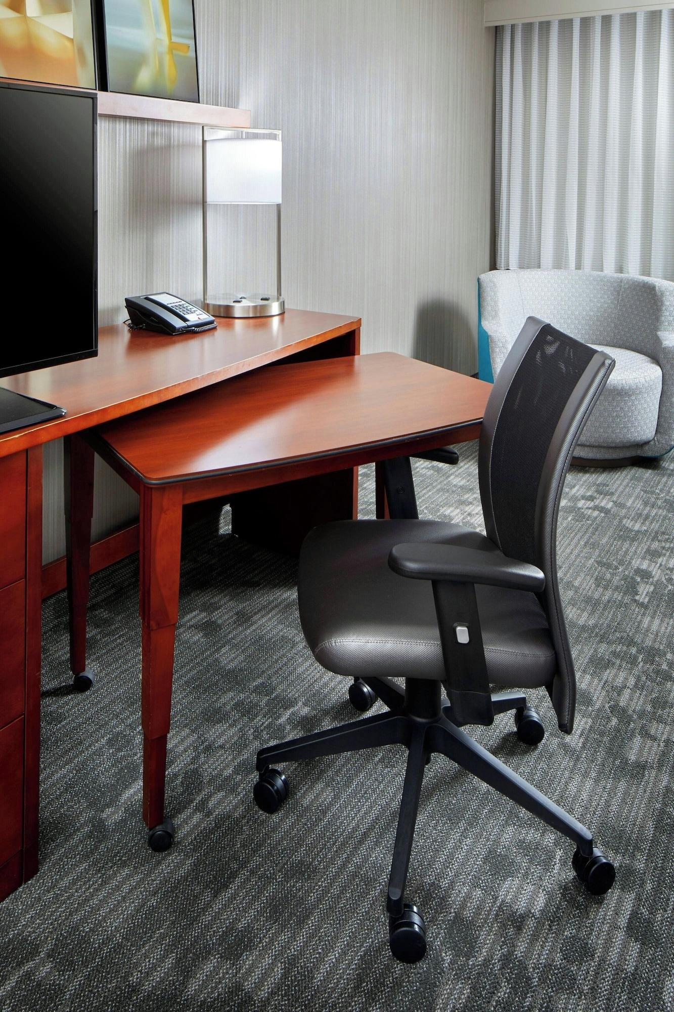 Habitación Courtyard by Marriott San Antonio Six Flags at The Rim
