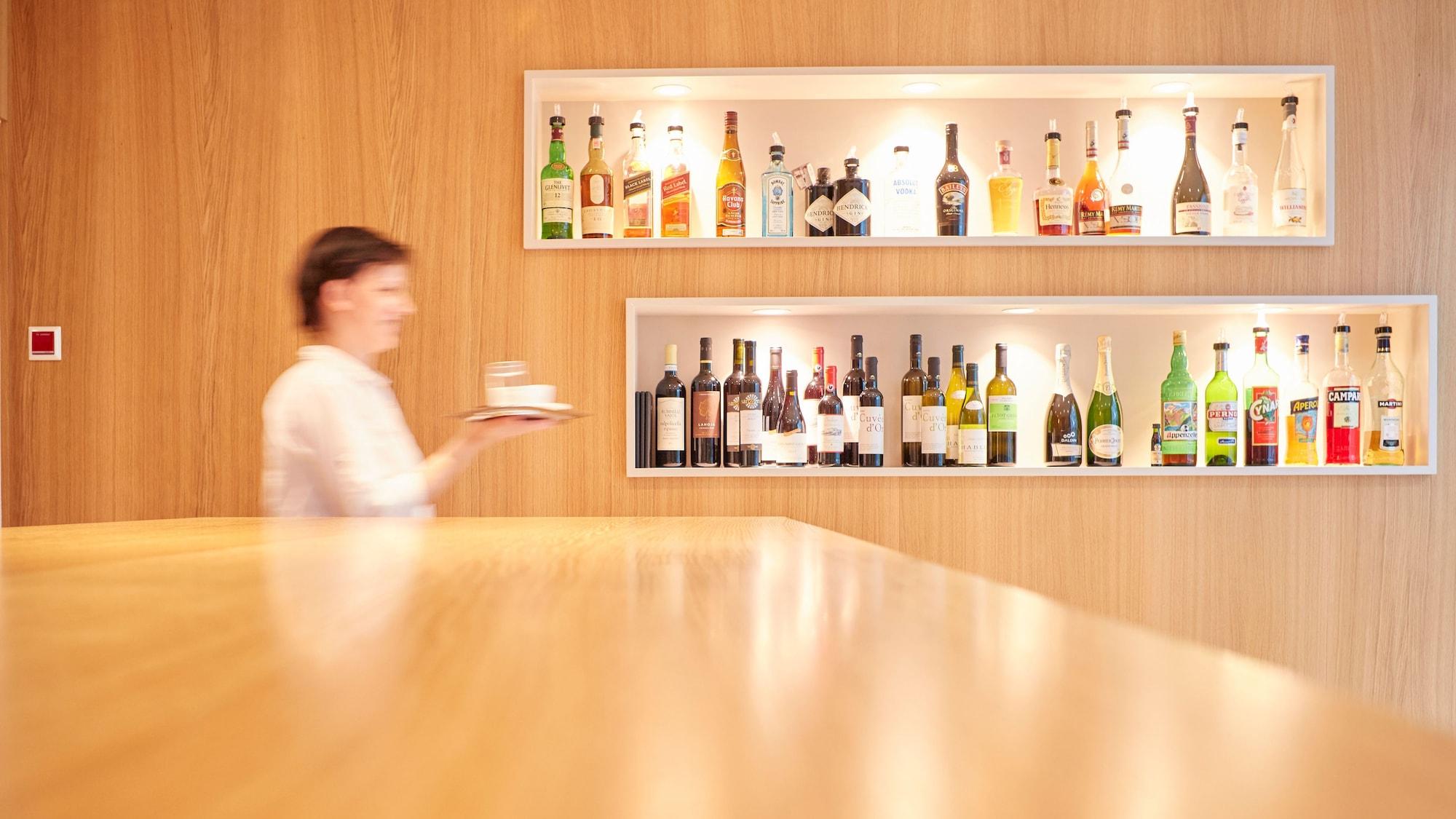 Bar/Salón Hotel Wettstein