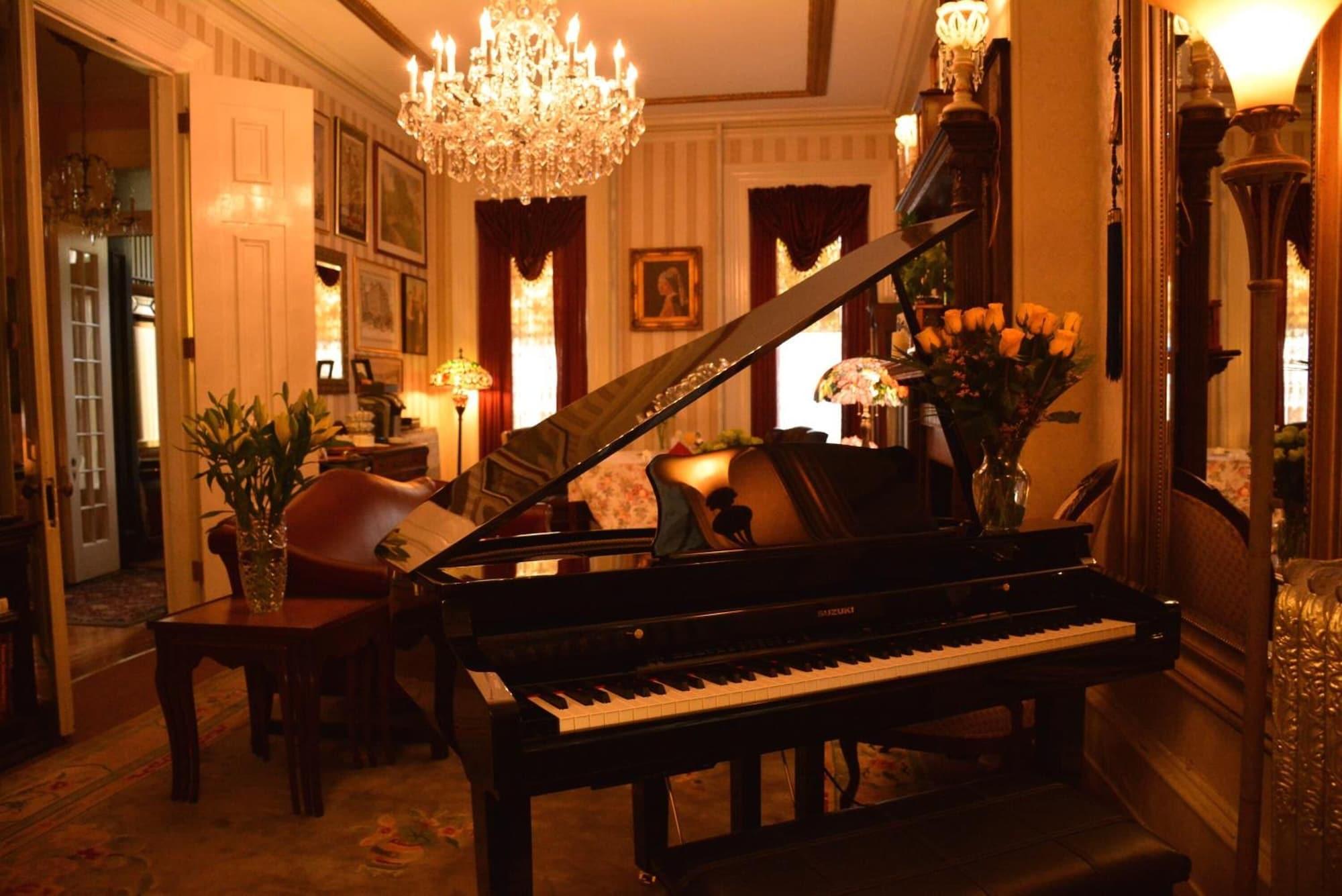 Vista Lobby Manayunk Chambers Guest House
