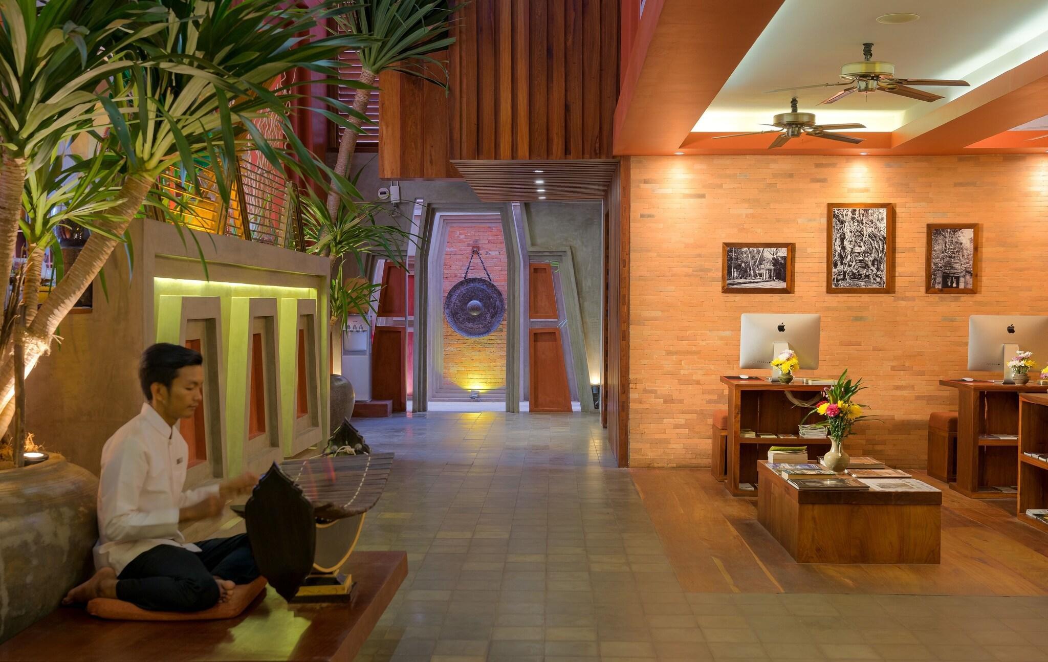 Vista Lobby Golden Temple Residence