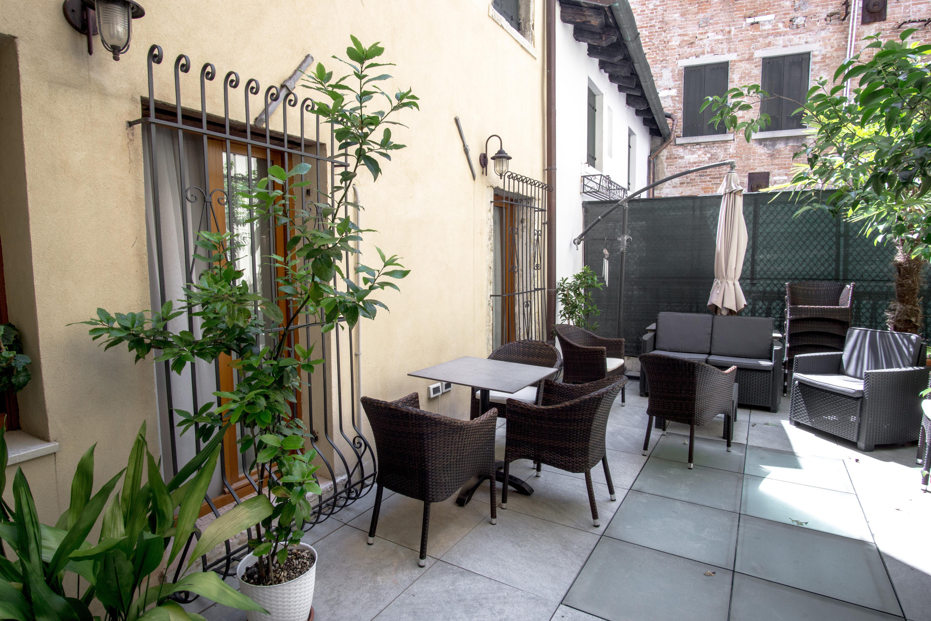 Varios Hotel Antigo Trovatore