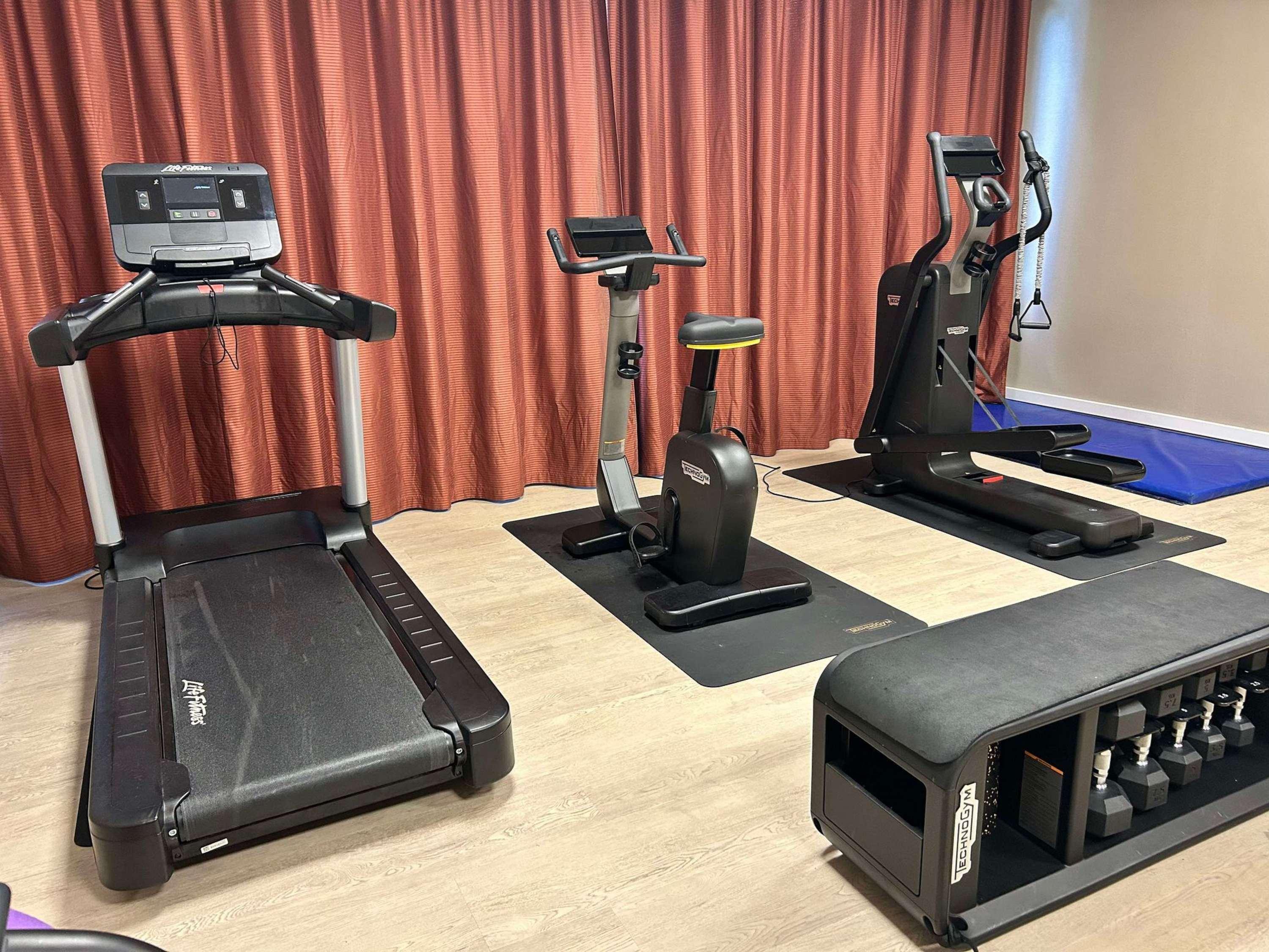 Gimnasio Novotel Bayeux