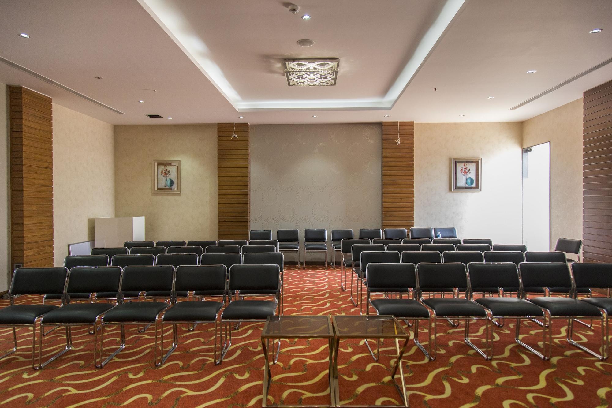 Salón de Baile Ramee Strand Inn Hotel