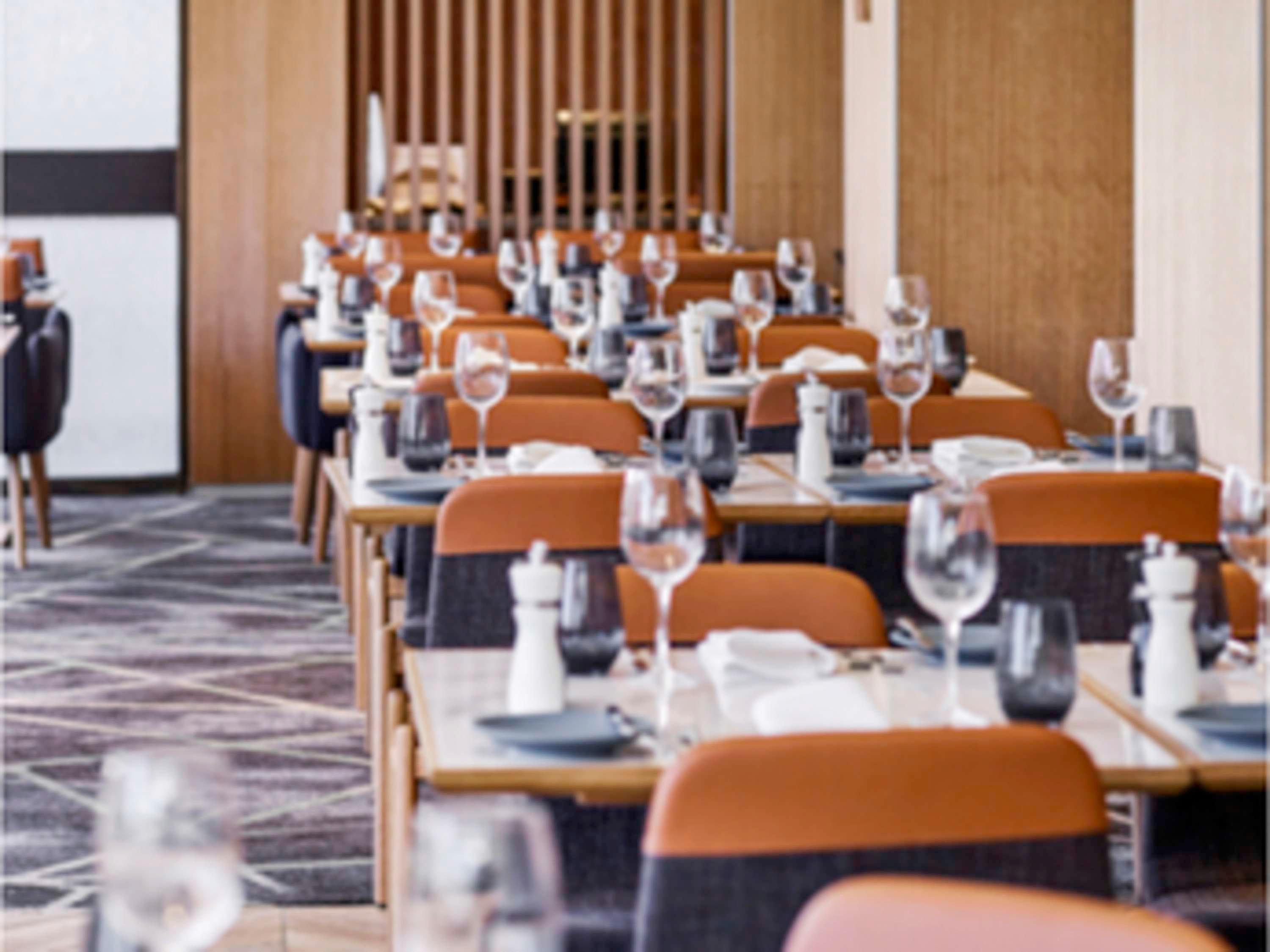 Restaurant Pullman Melbourne on the Park