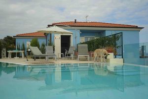 Alquiler Vacacional - Bright and elegant villa with private pool and garden terrace with sea view