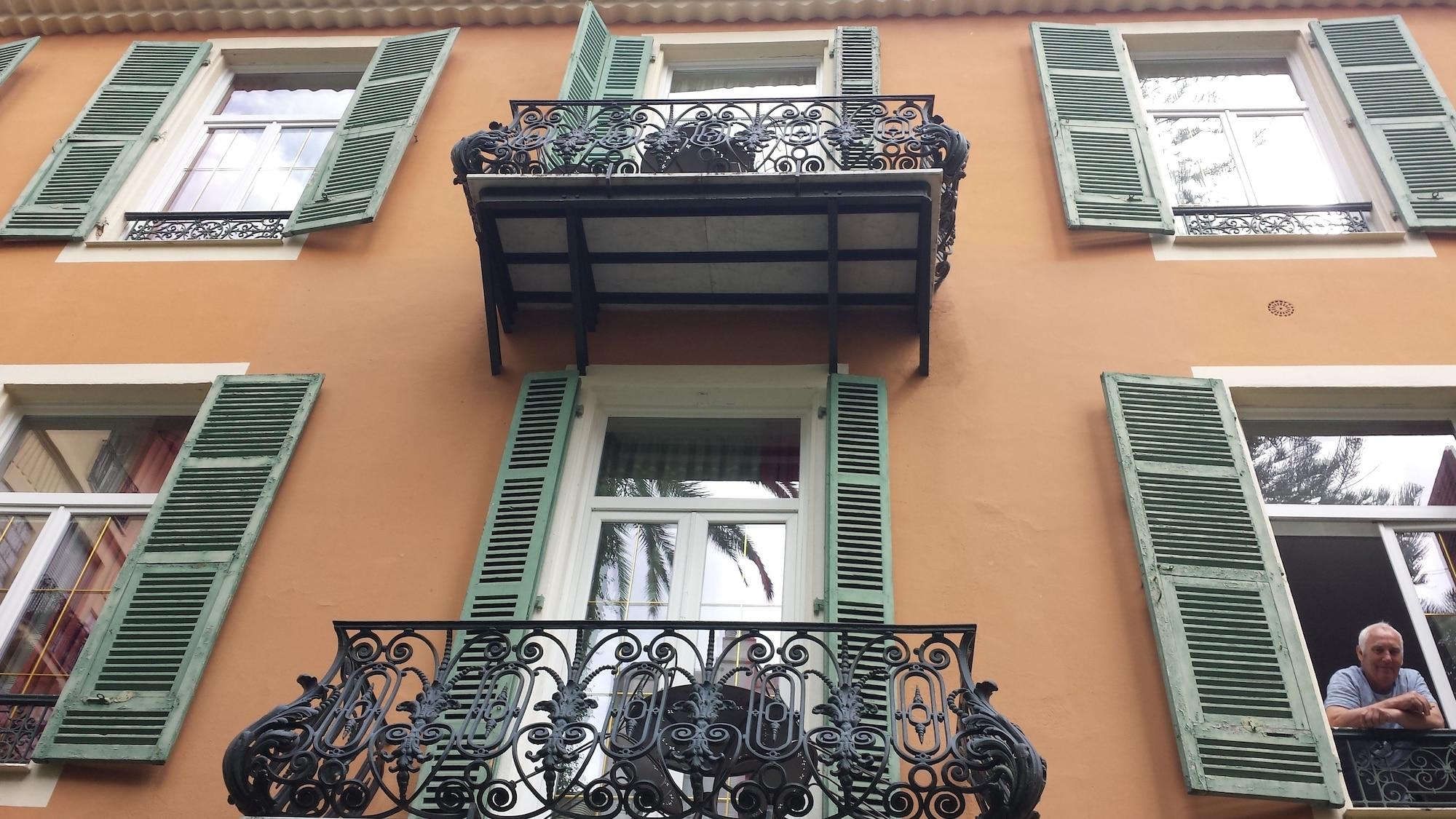 Vista Exterior Hotel Oasis