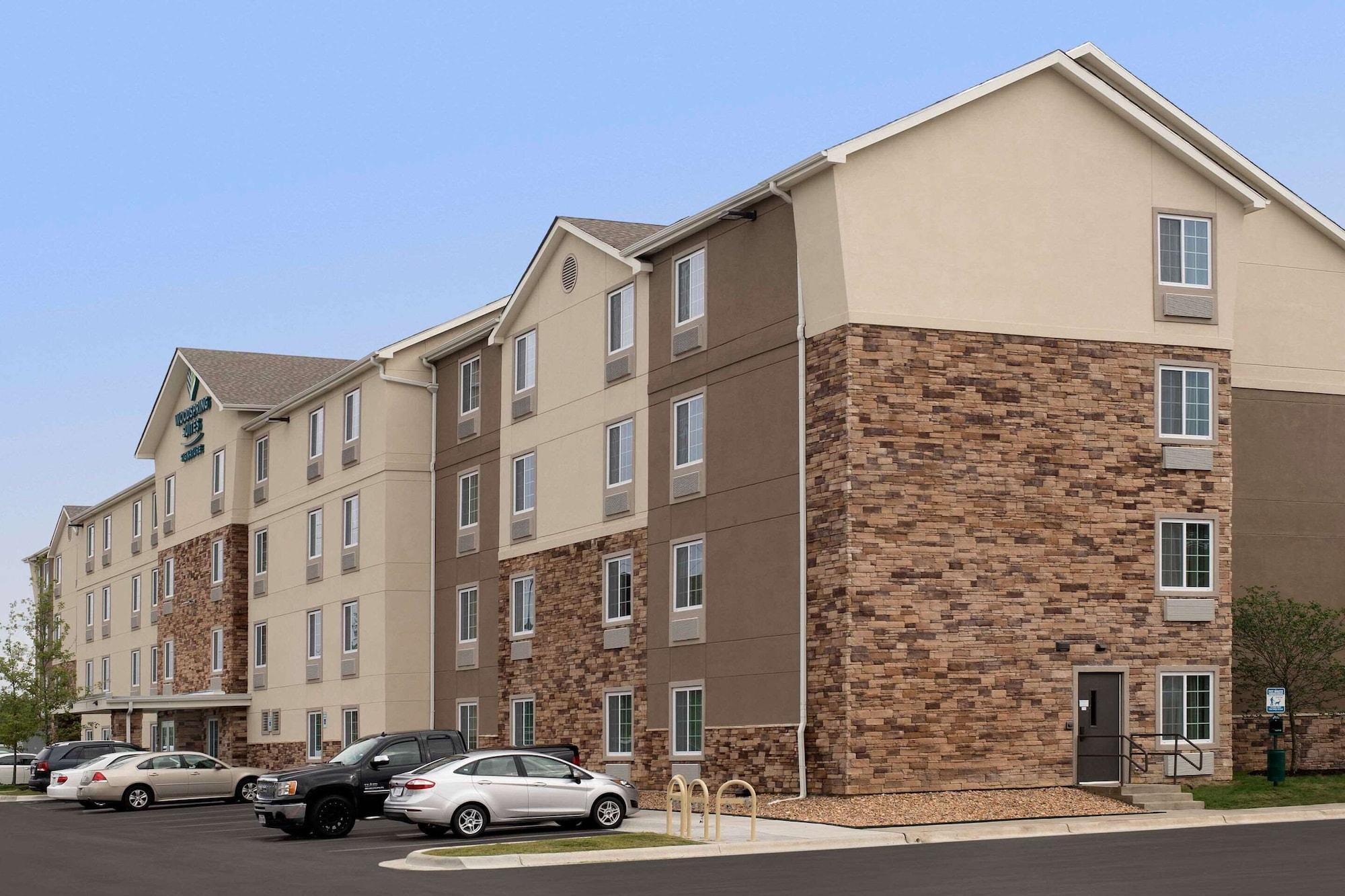 Vista Exterior WoodSpring Suites Austin South Central I-35