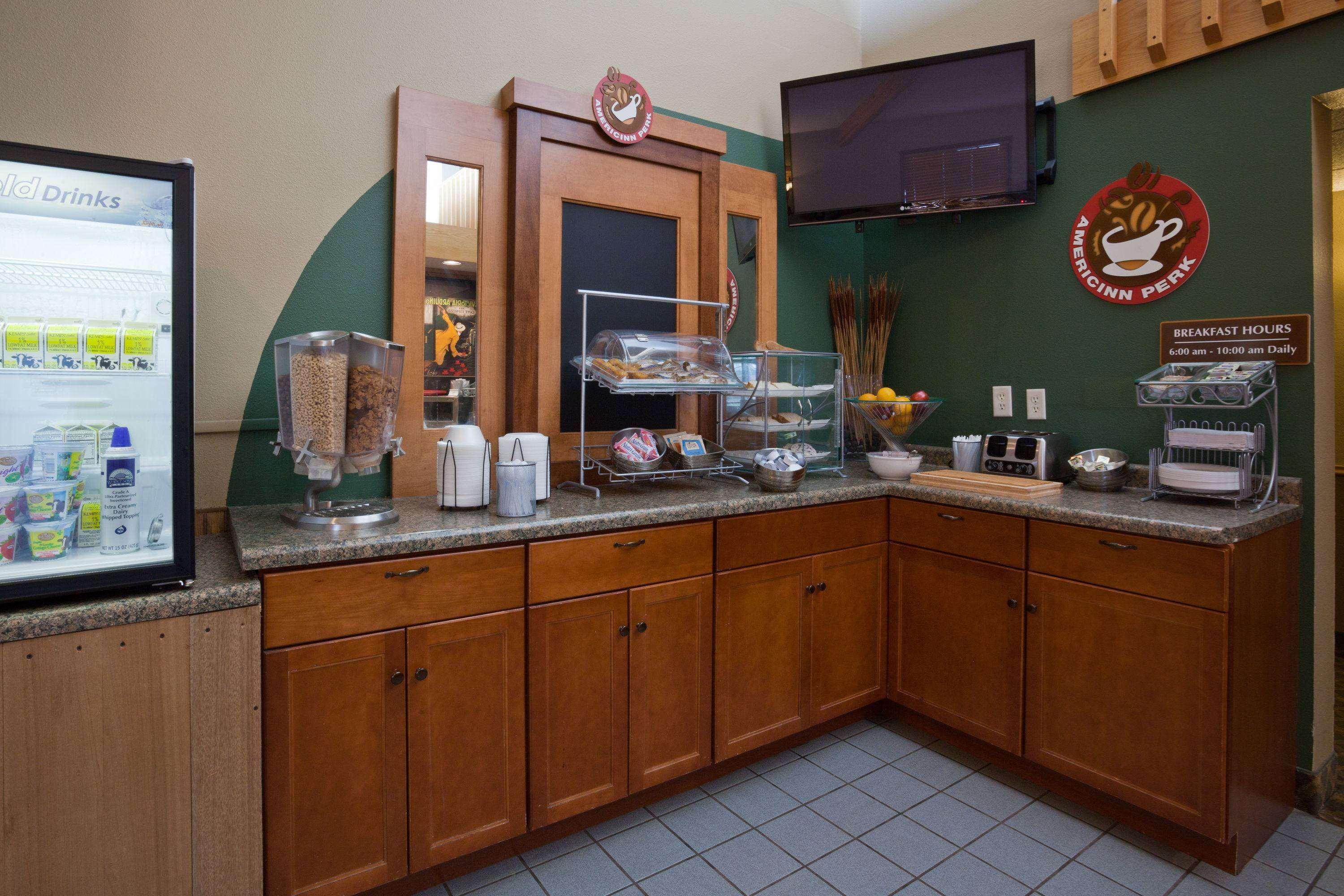 Restaurant AmericInn by Wyndham Rice Lake