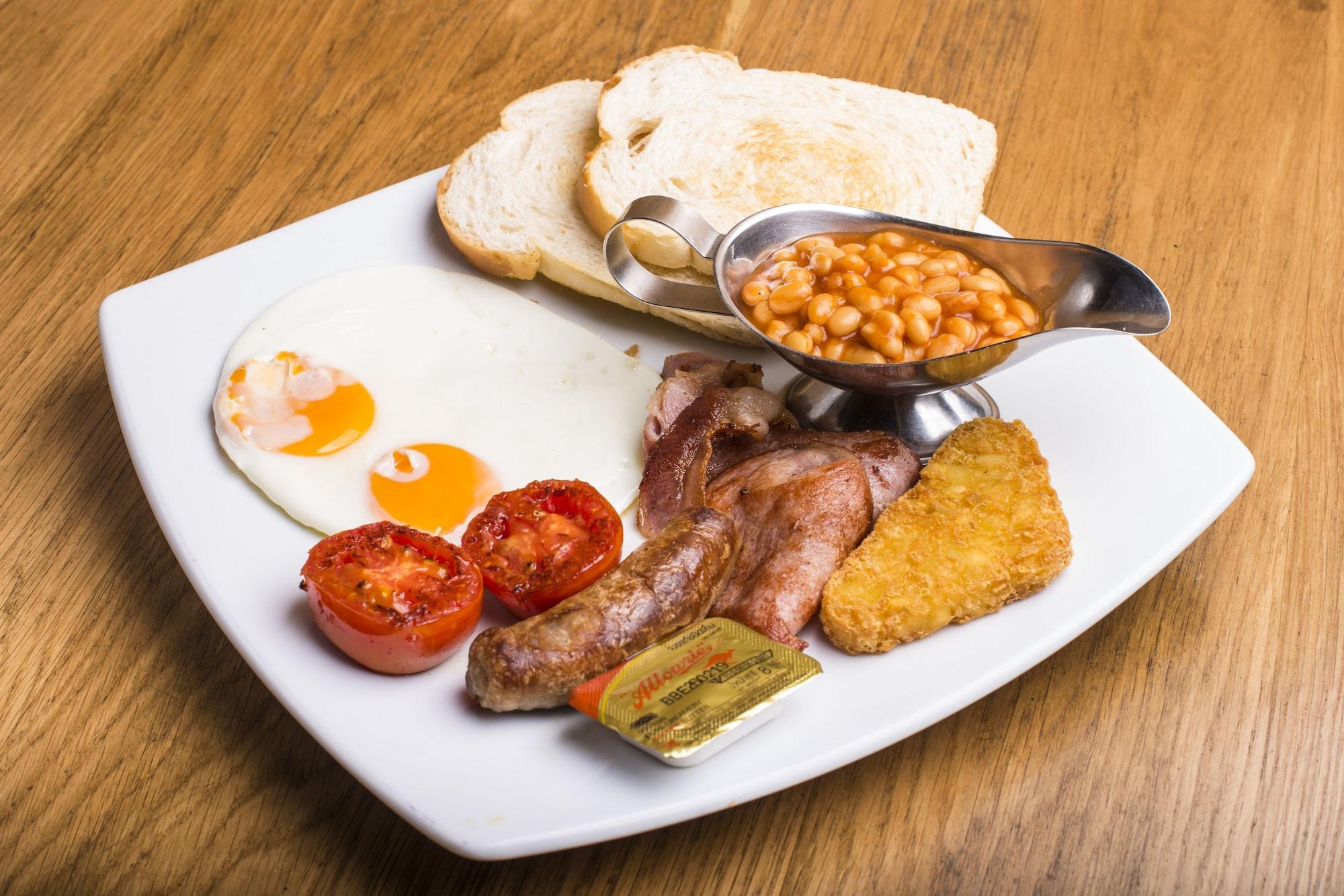 Restaurant 15 Palms Beach Resort