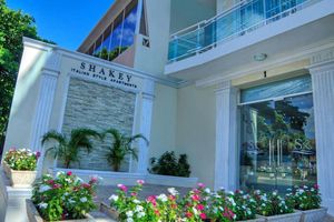 Alojamiento - Hotel Shakey