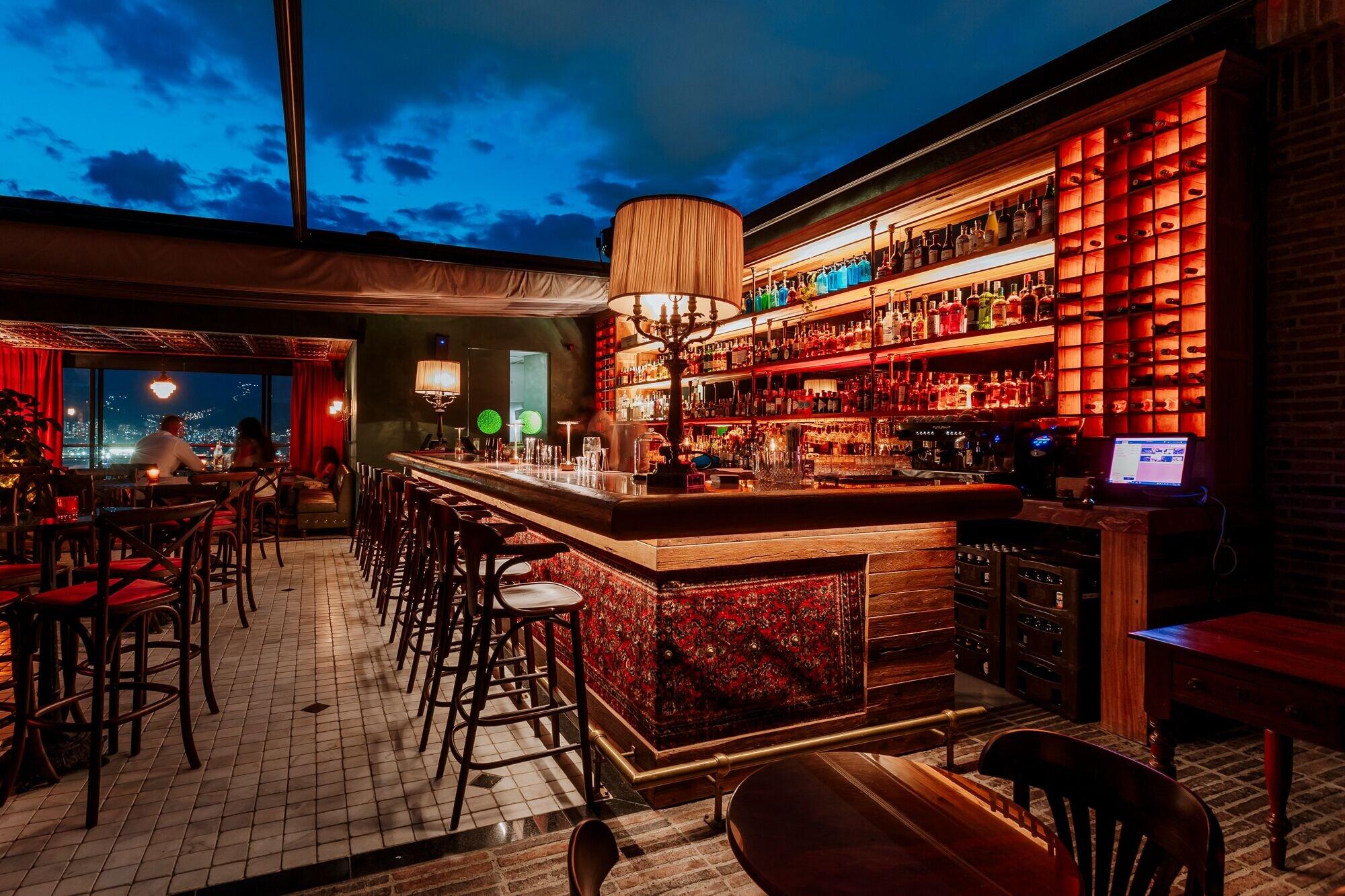 Bar/Salón Hotel El Zarzo