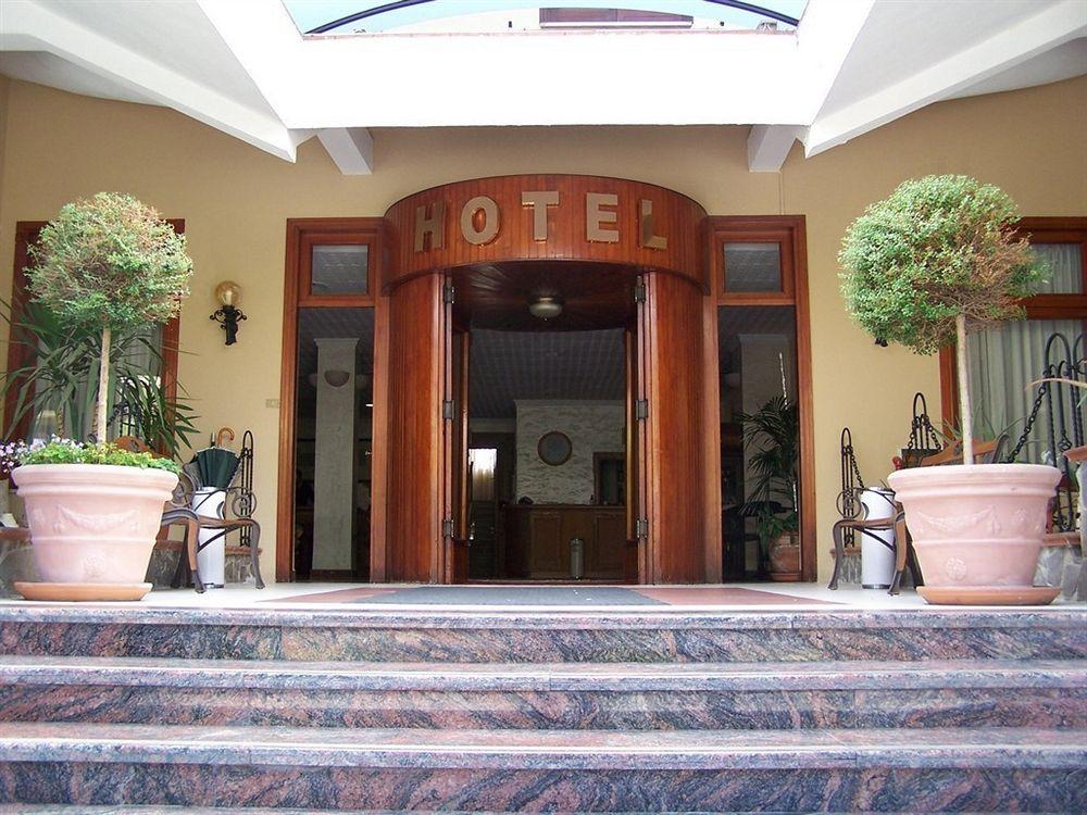 Vista Exterior Hotel Belvedere