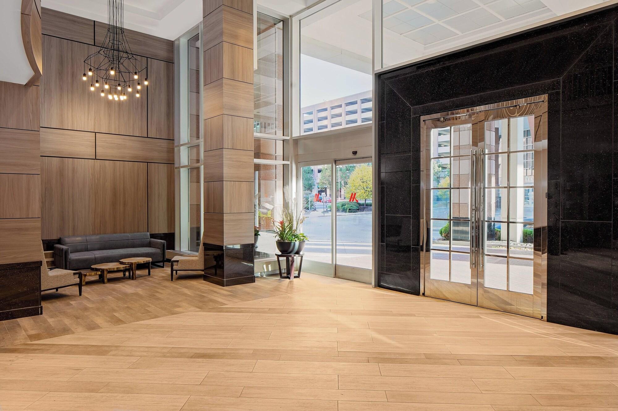 Vista Lobby Cincinnati Marriott at RiverCenter