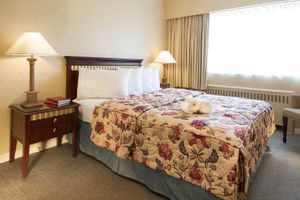 Alojamiento - Rosellen Suites At Stanley Park