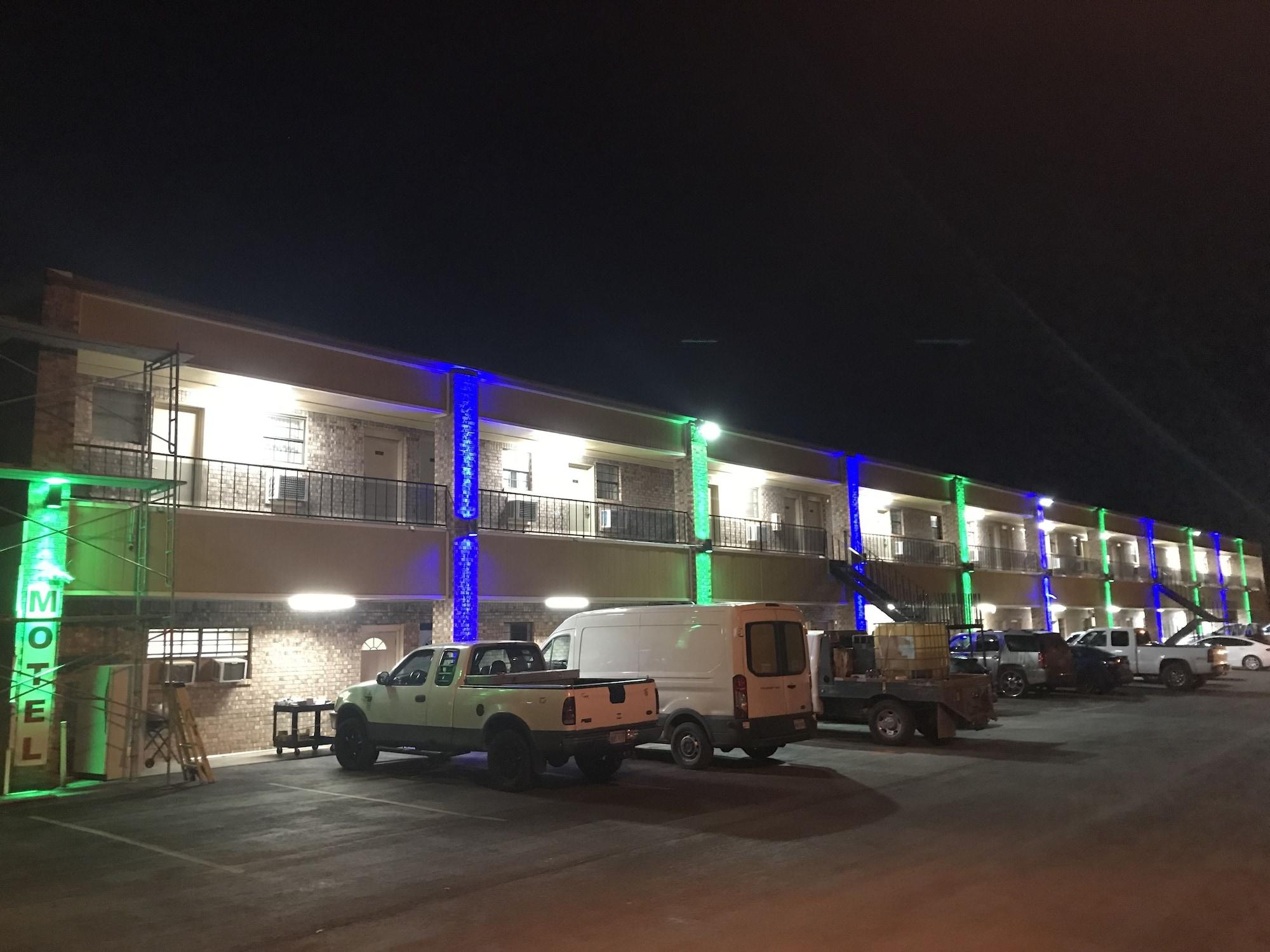 Varios Extended Stay Snyder
