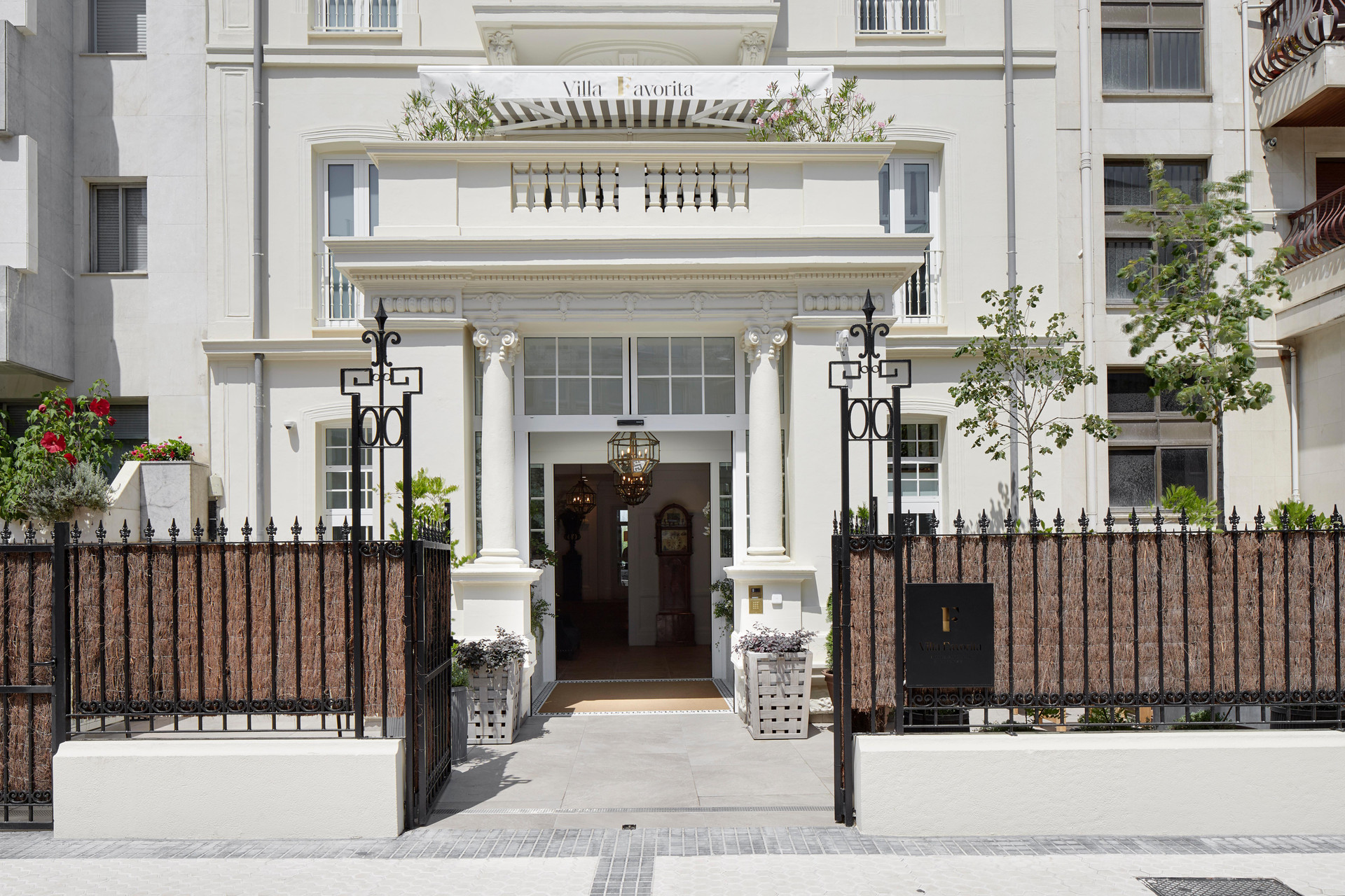 Vista Exterior Hotel Villa Favorita - Adults Only