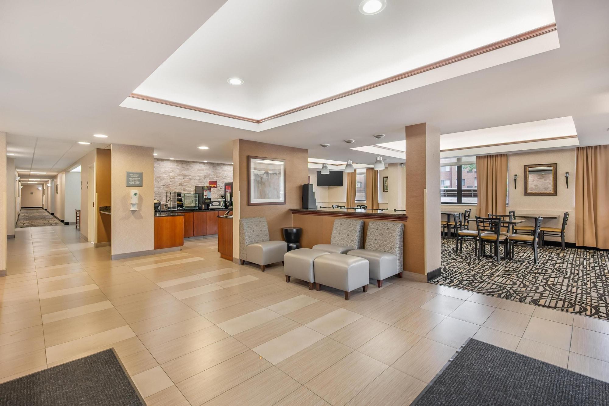 Vista Lobby Best Western Plus Boulder Louisville